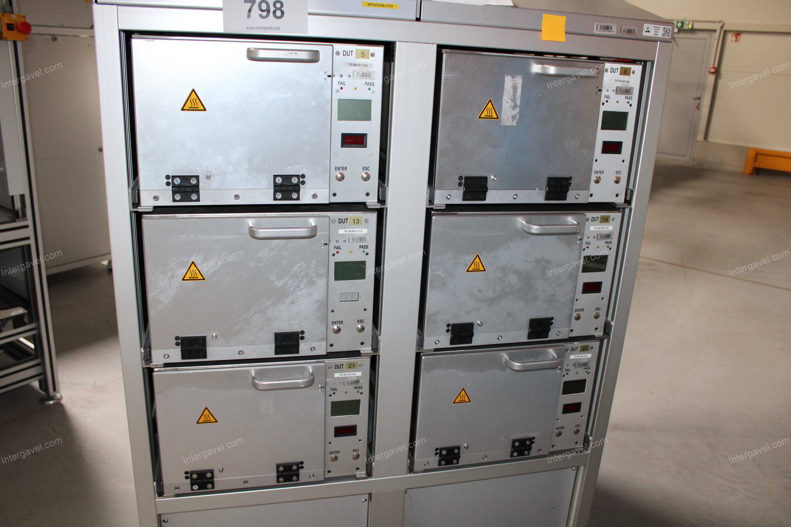 Bontott teszt szekrény 2