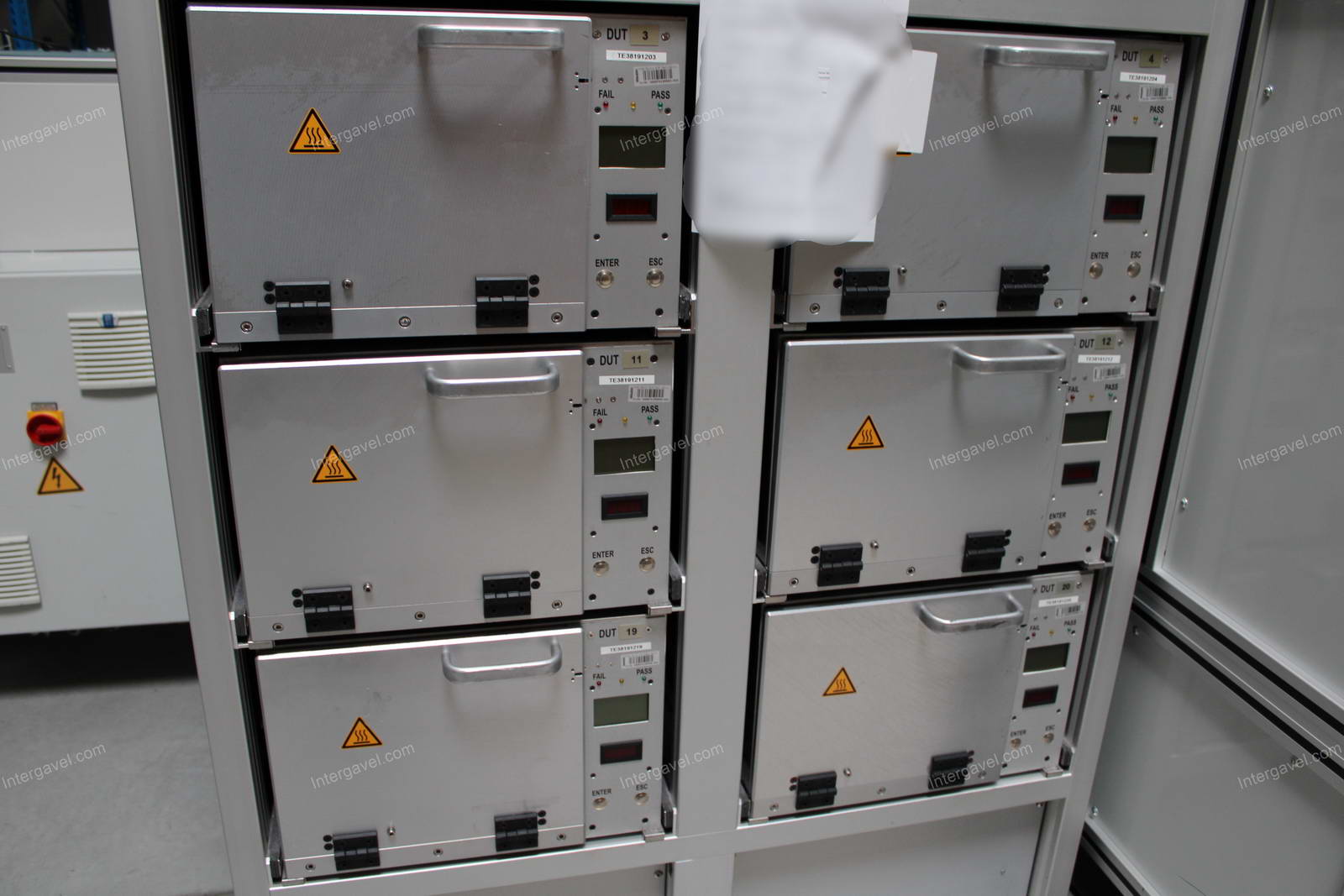 Bontott teszt szekrény 2