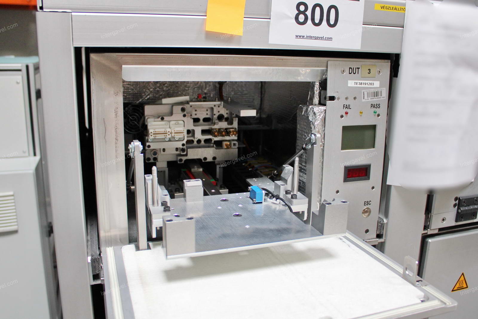 Bontott teszt szekrény 3