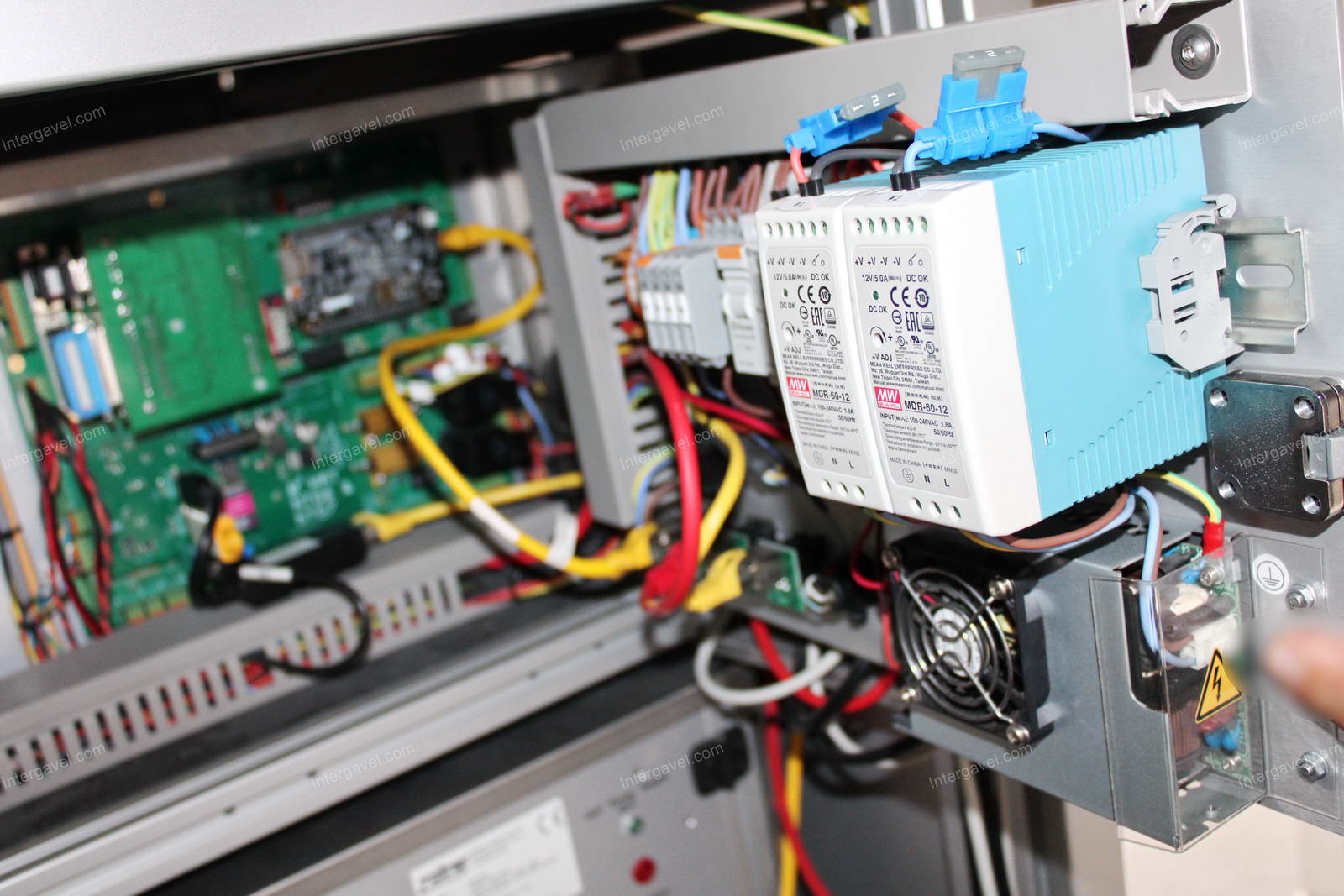 Bontott teszt szekrény 12