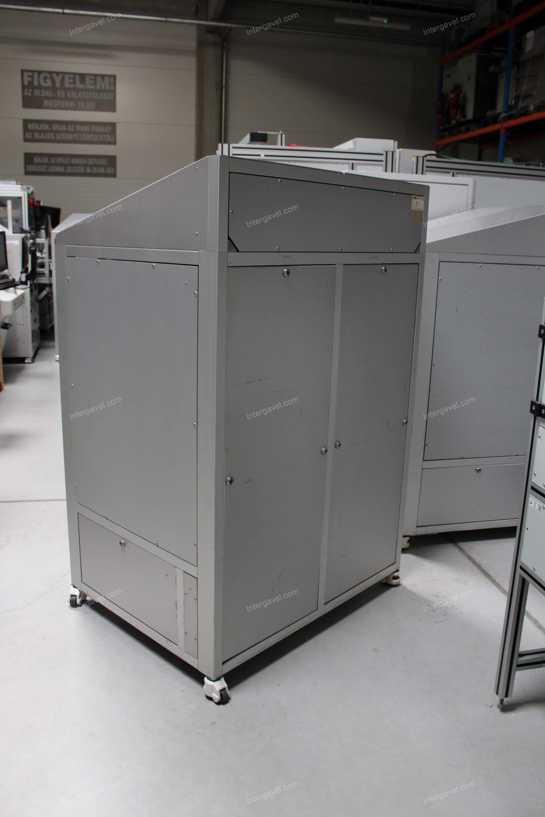 Bontott teszt szekrény 8