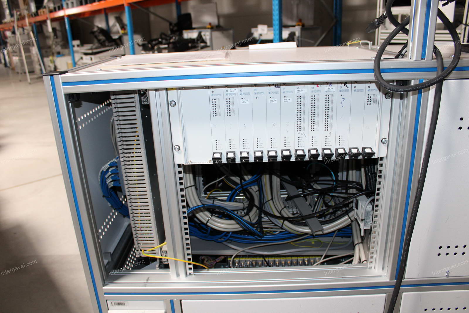 Bontott teszt szekrény 12