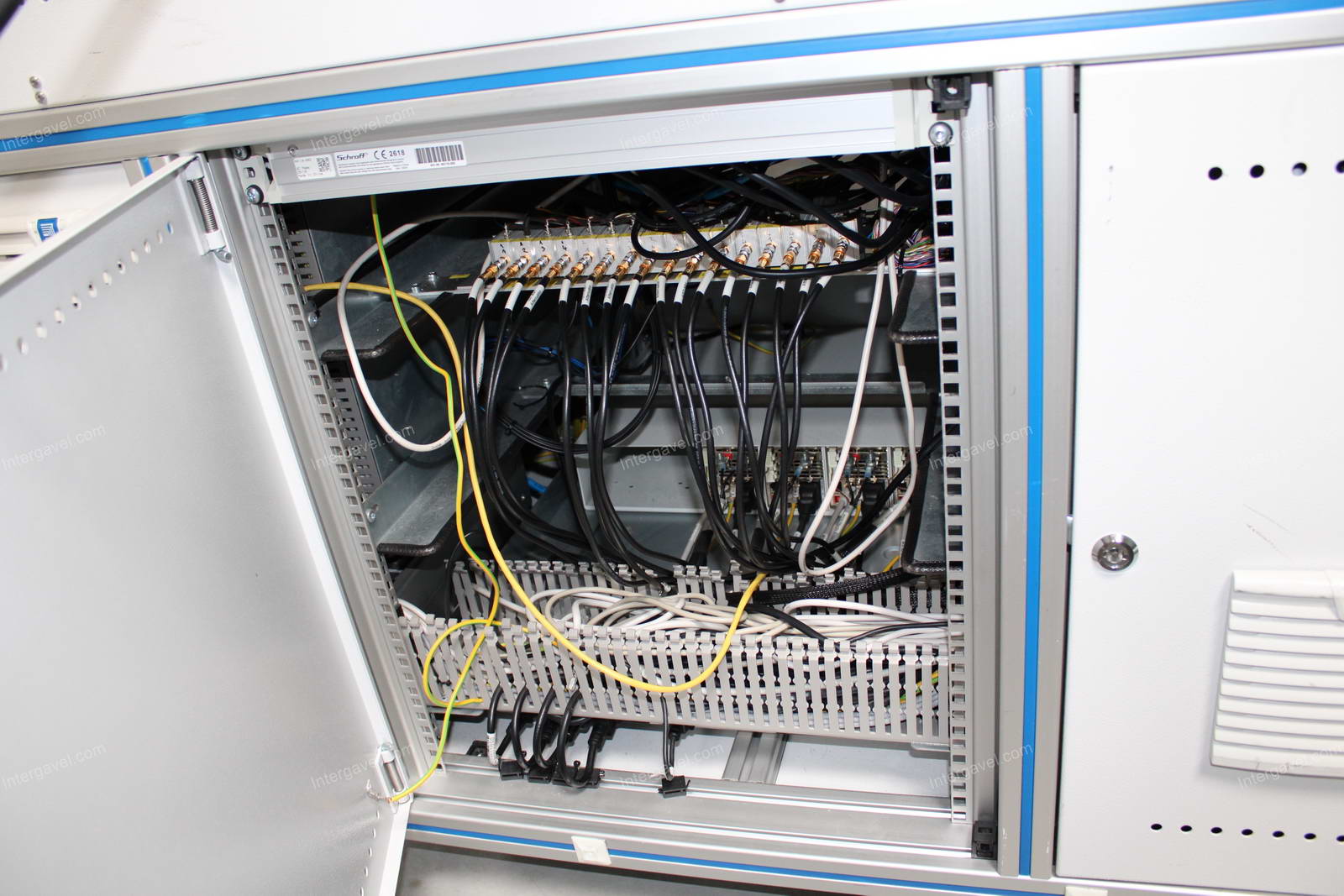 Bontott teszt szekrény 12