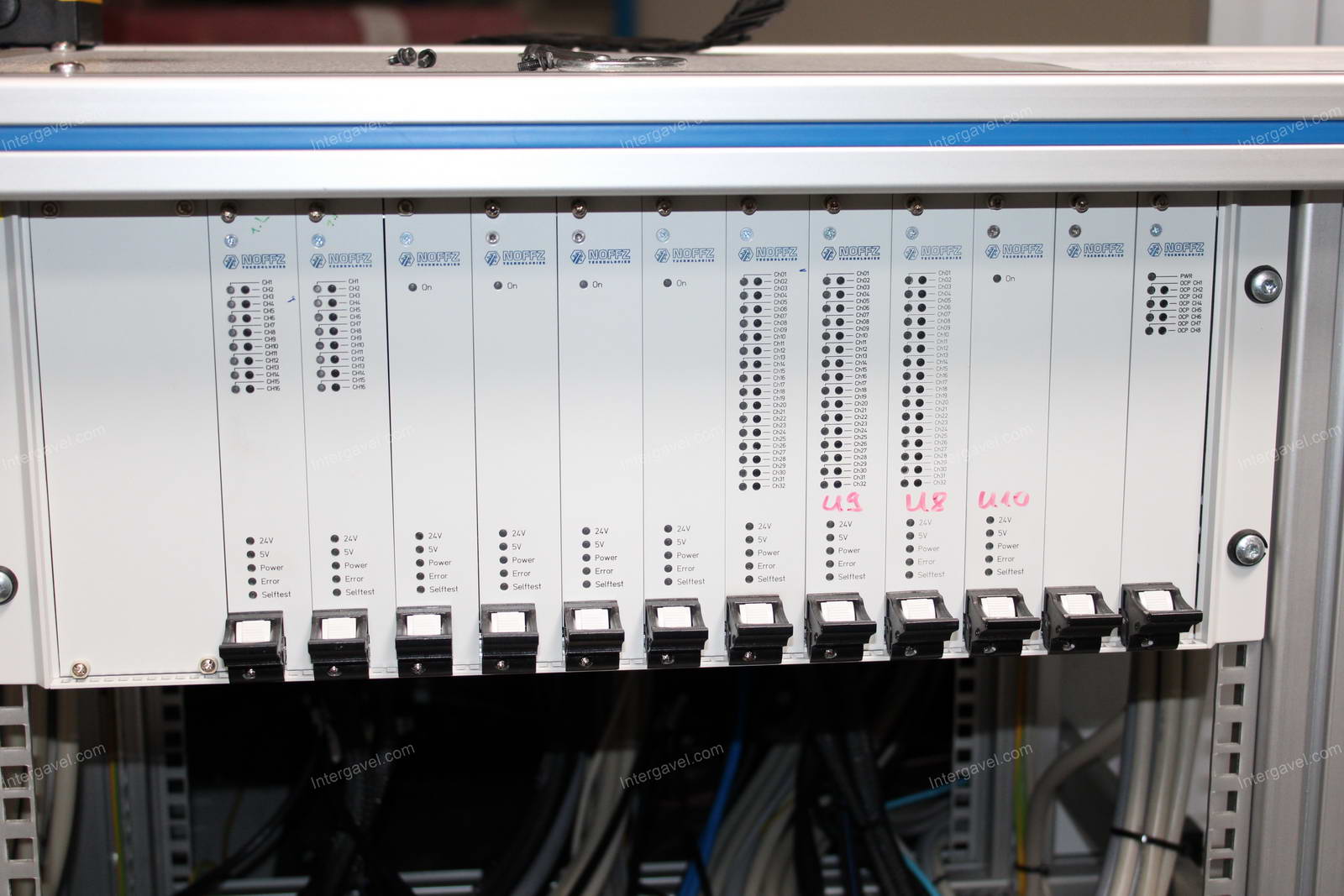 Bontott teszt szekrény 16