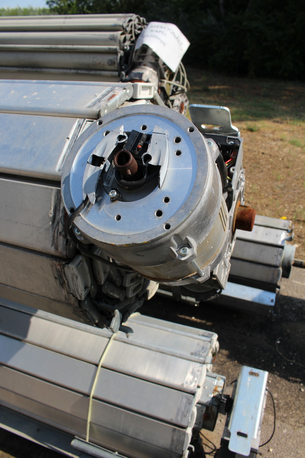 Ipari kapu (bontott) 3