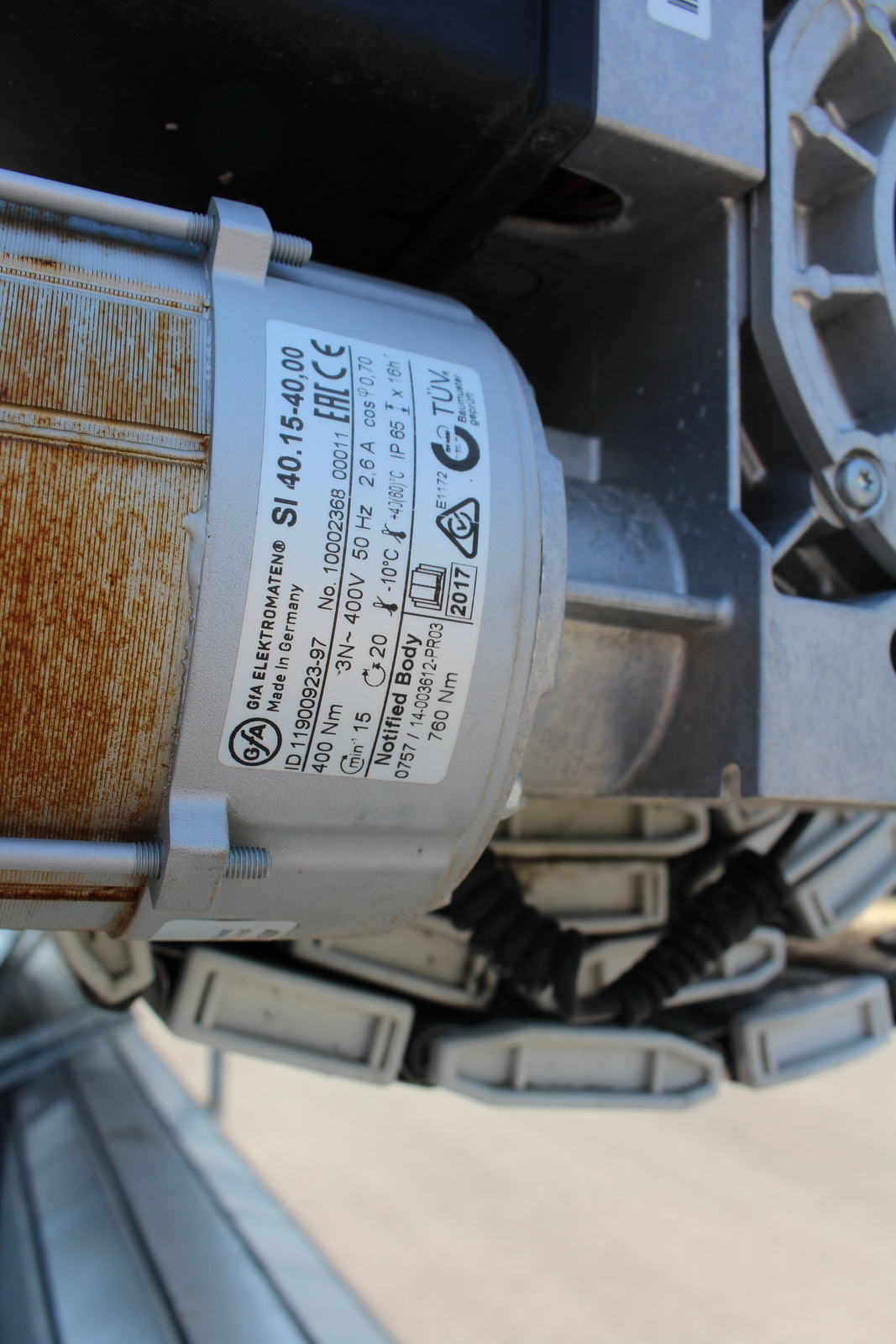 Ipari kapu (bontott) 5