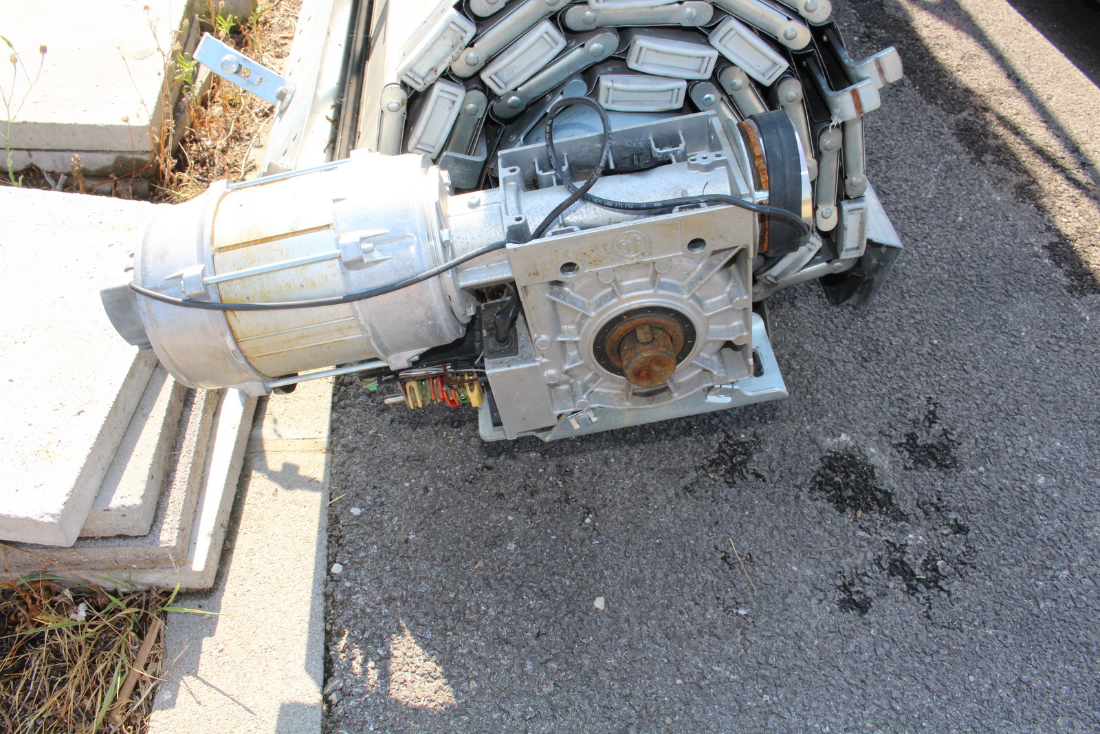 Ipari kapu (bontott) 4