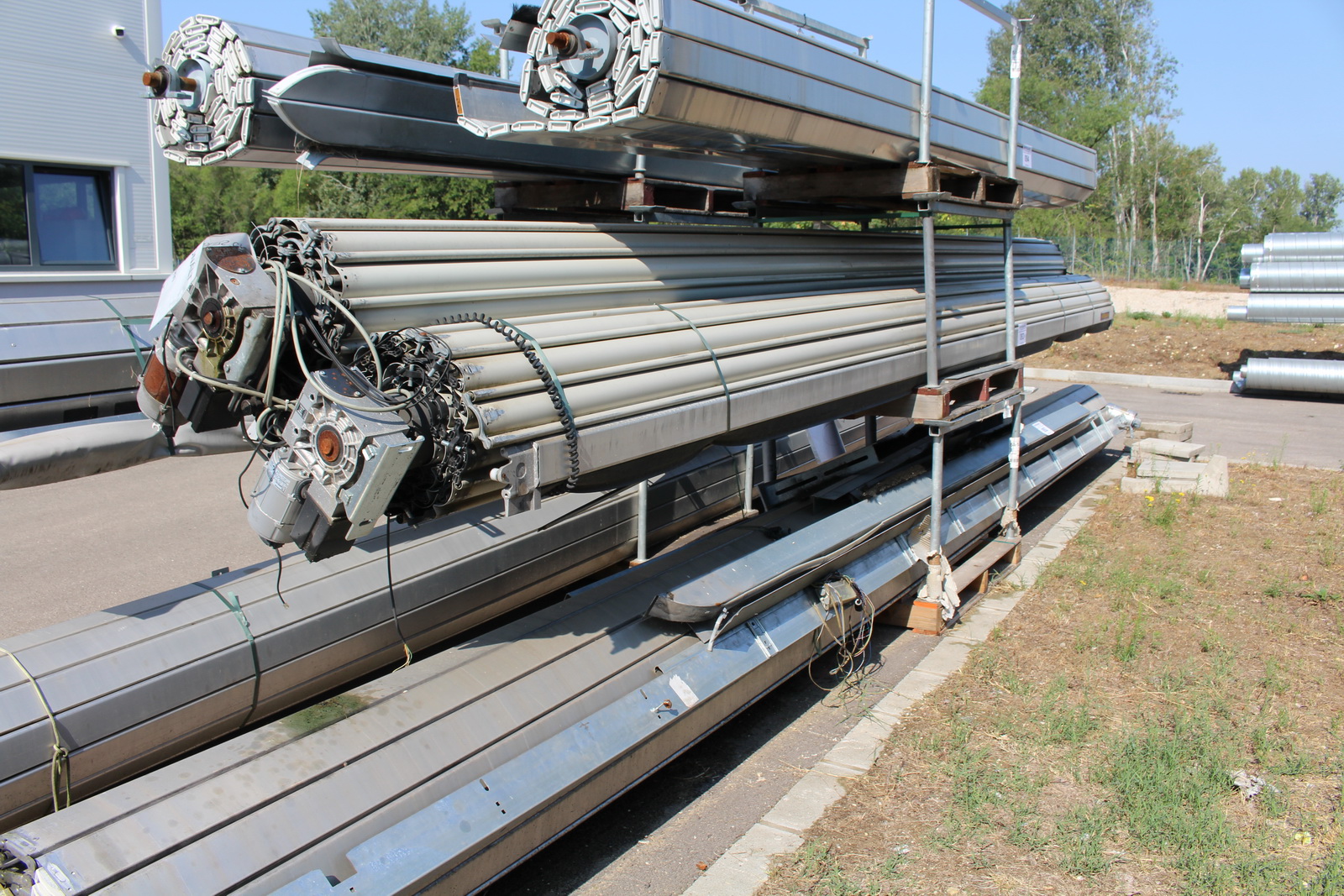 Ipari kapu (bontott) 2