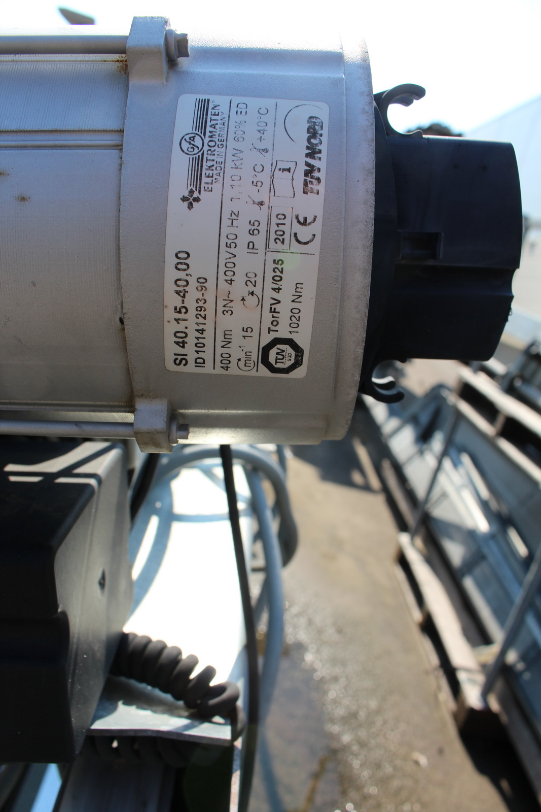 Ipari kapu (bontott) 3