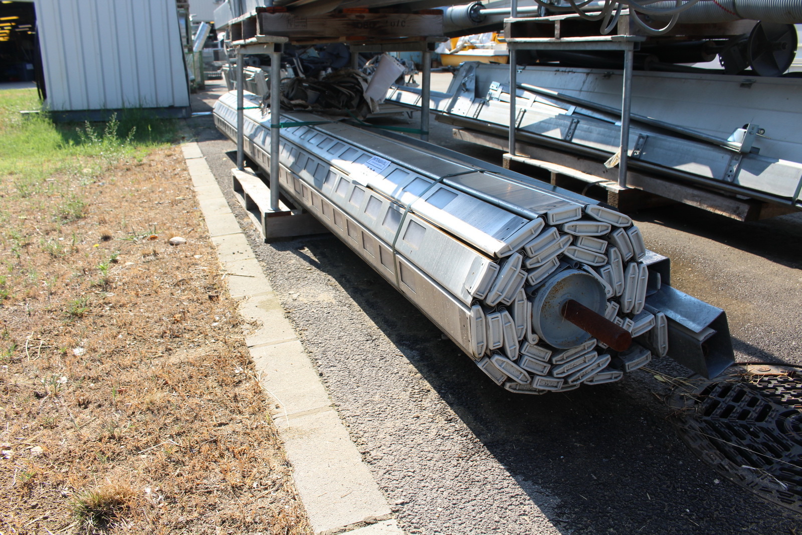 Ipari kapu (bontott) 2