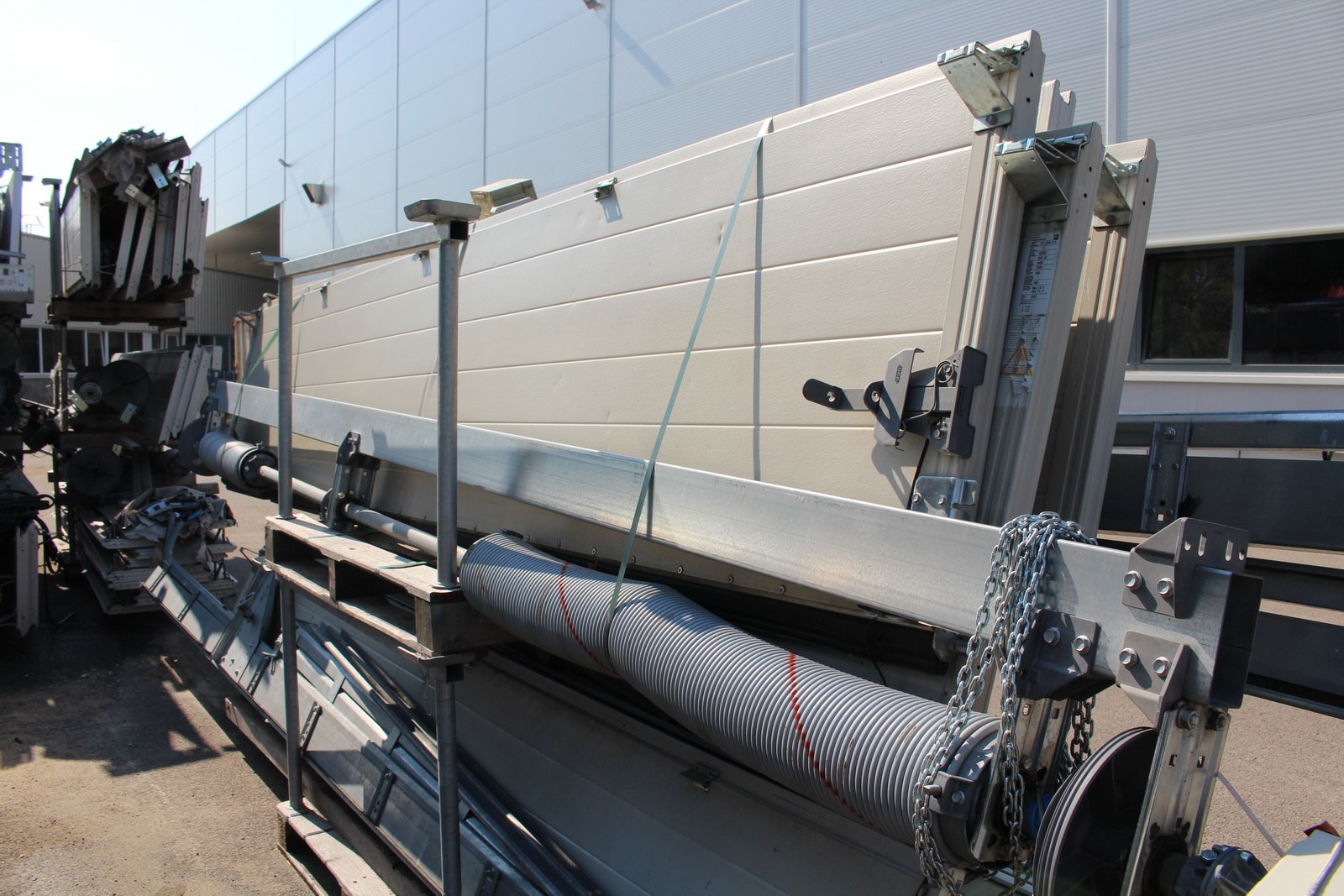 Ipari kapu (bontott) 11