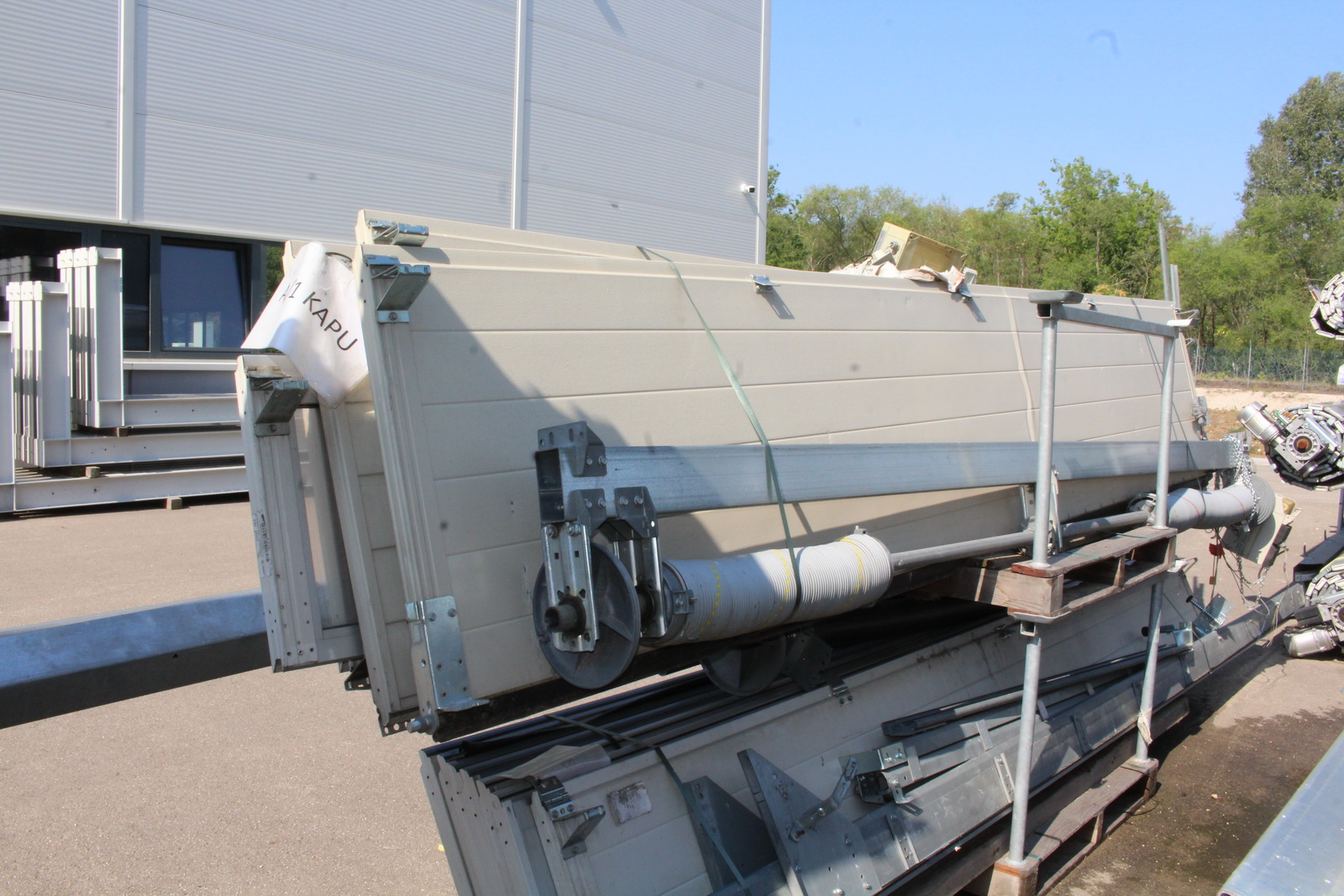 Ipari kapu (bontott) 12