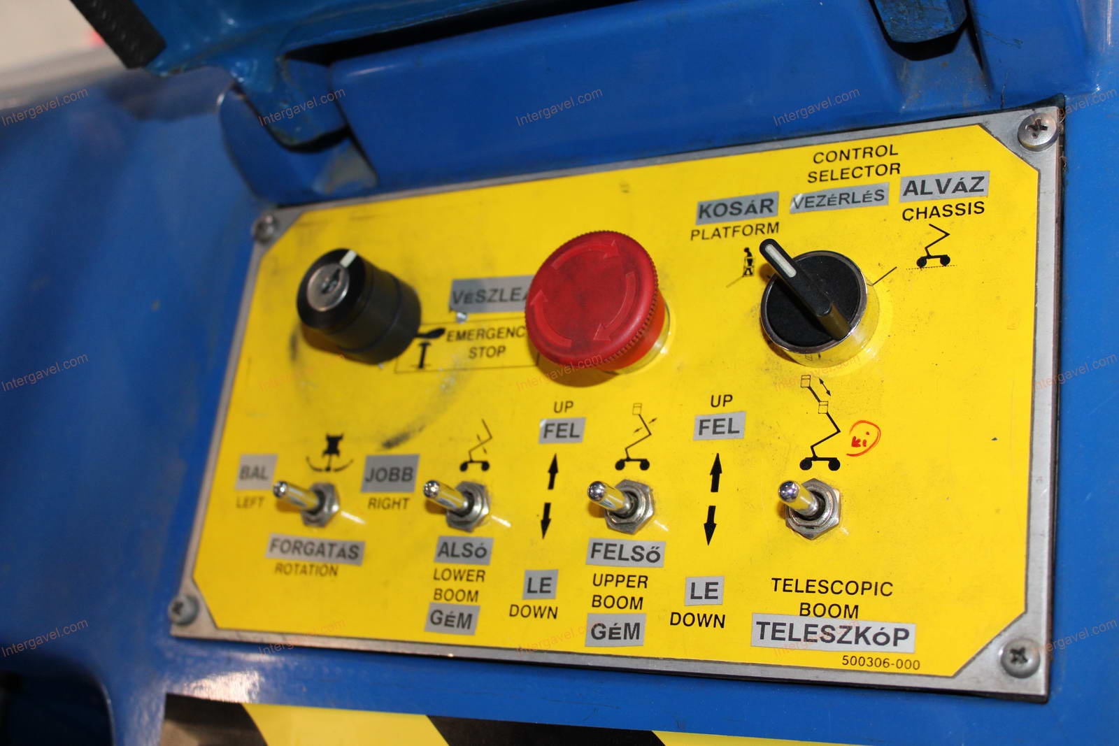 Kosaras emelő - UpRight, AB 38 4