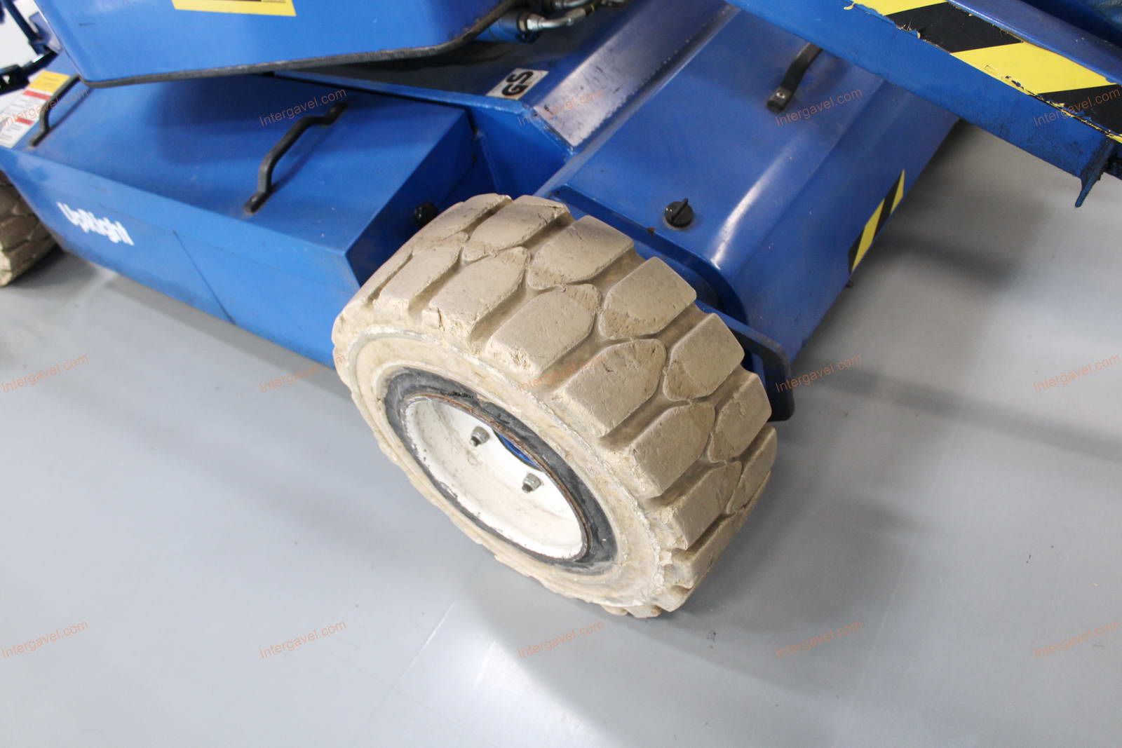 Kosaras emelő - UpRight, AB 38 13