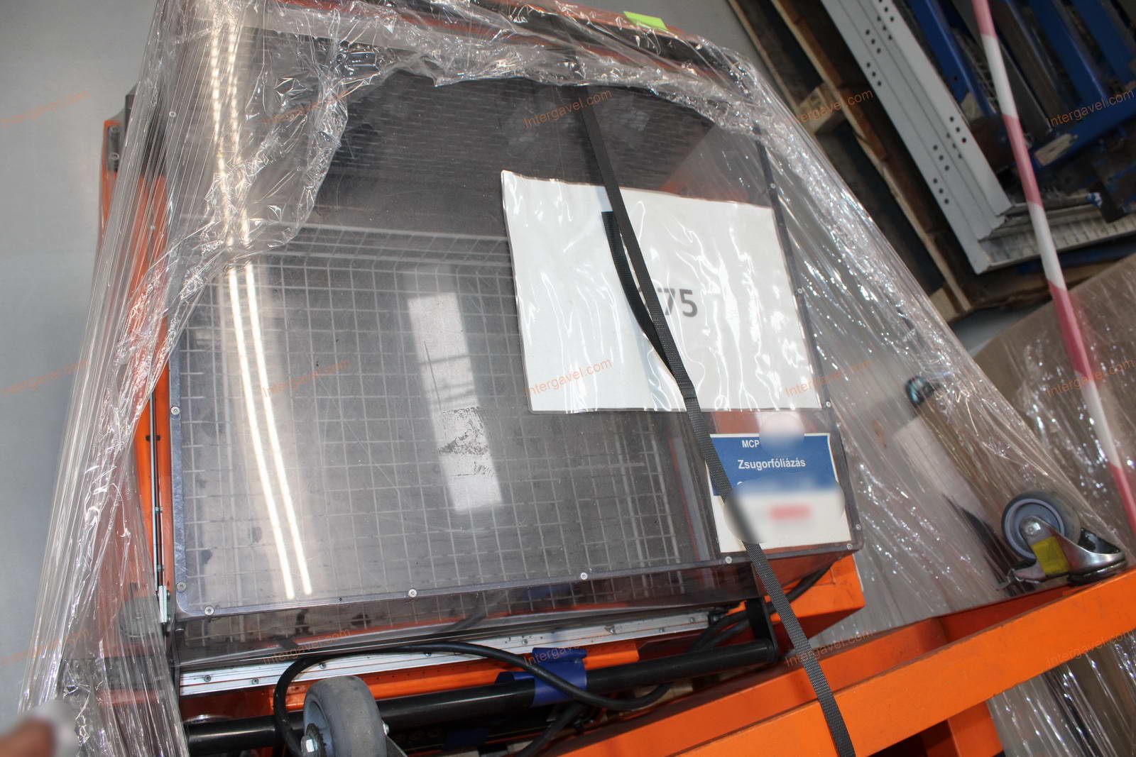 Zsugorfóliázó gép 4