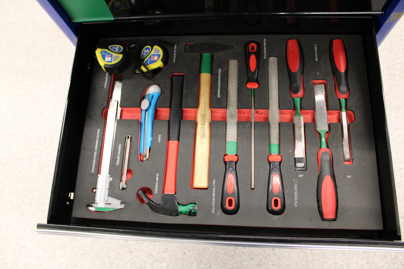 Műhelykocsi szerszámokkal 5