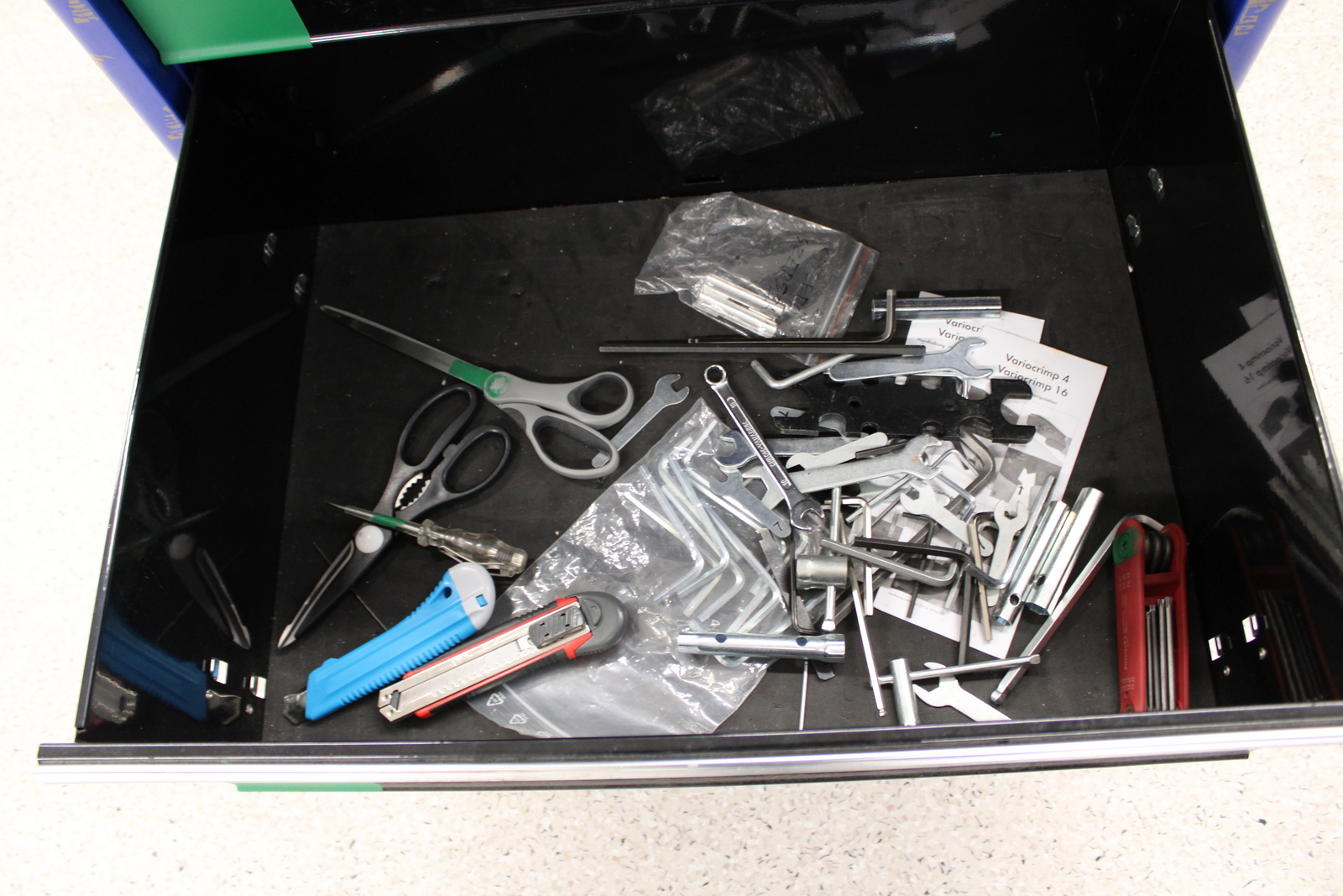 Műhelykocsi szerszámokkal 6