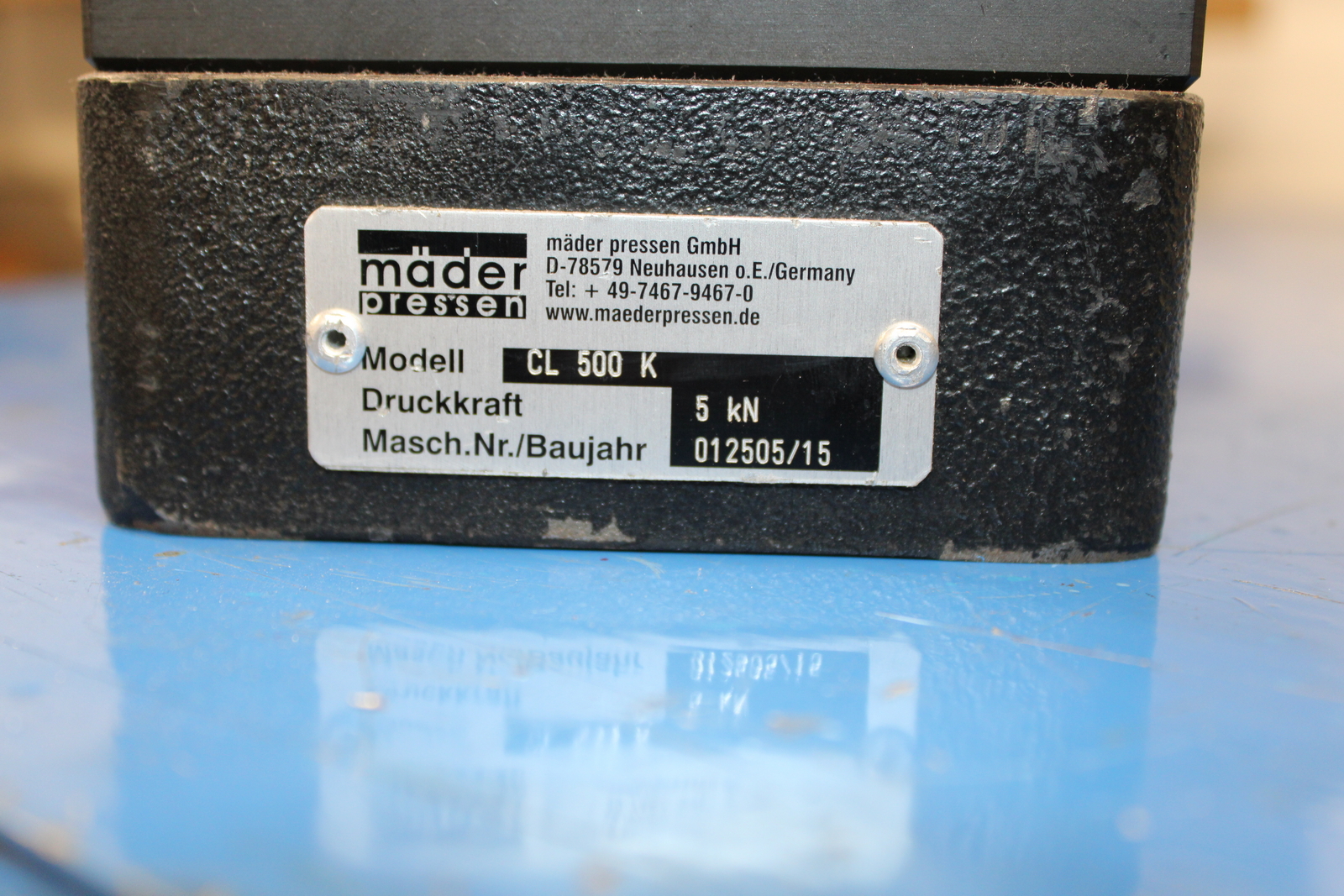 Könyökemelő prés 2