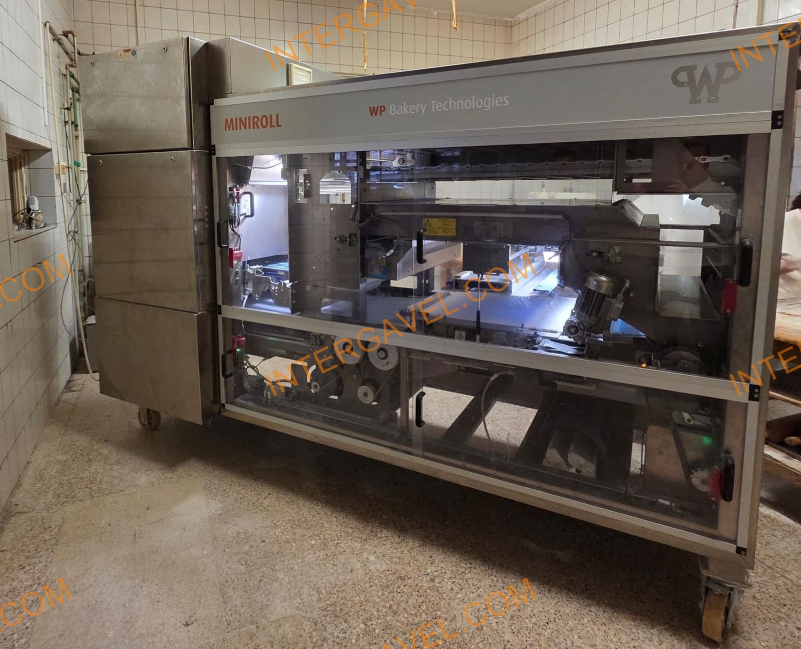 WP MiniRoll bread line 14