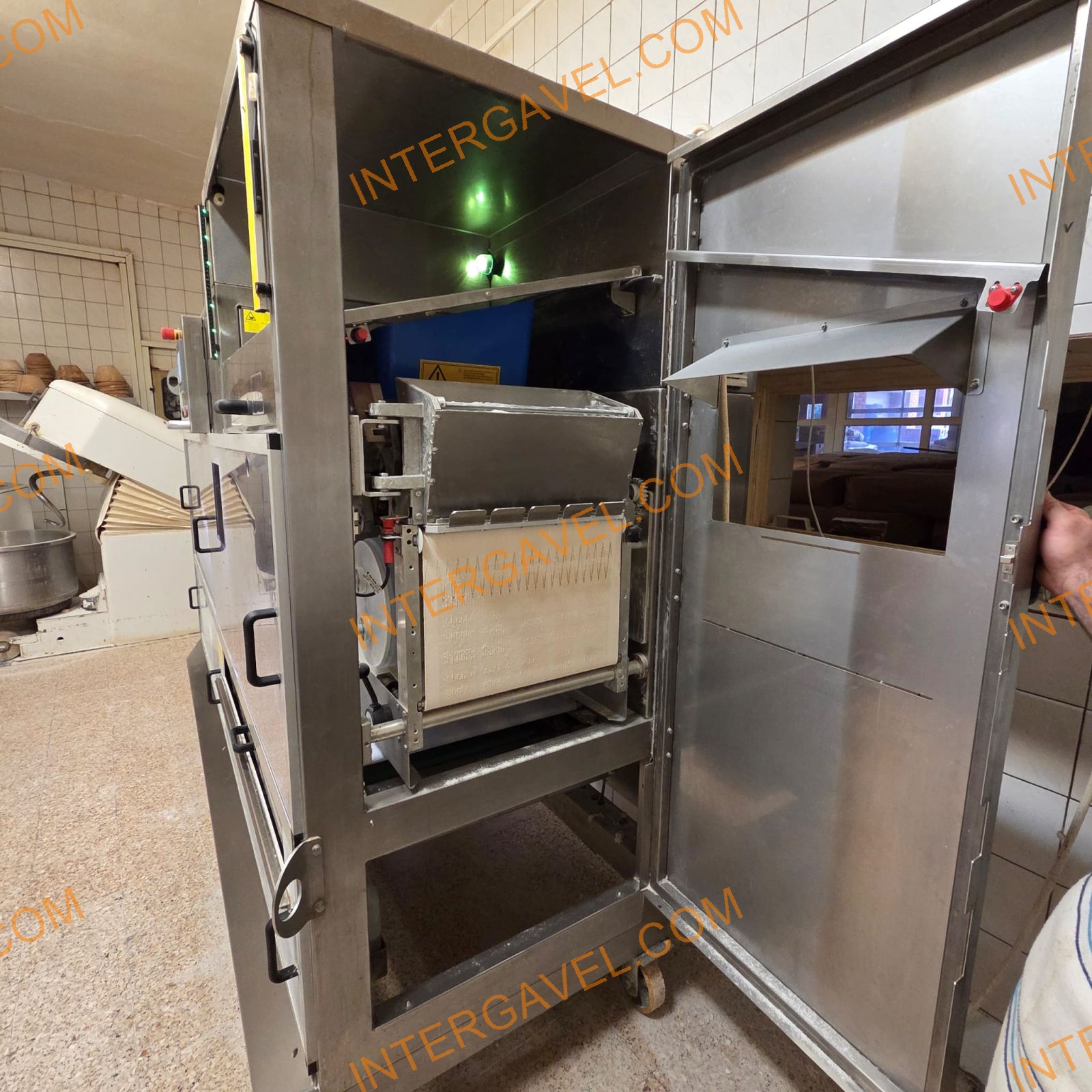 WP MiniRoll bread line 17