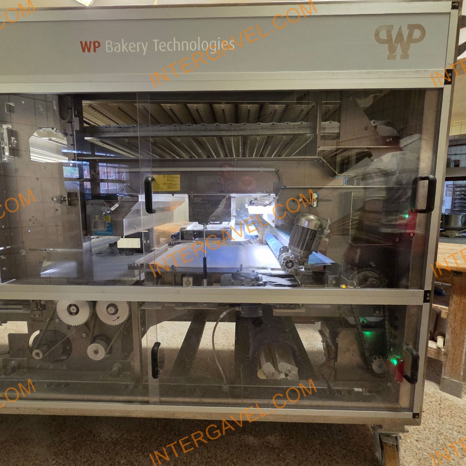 WP MiniRoll bread line 19