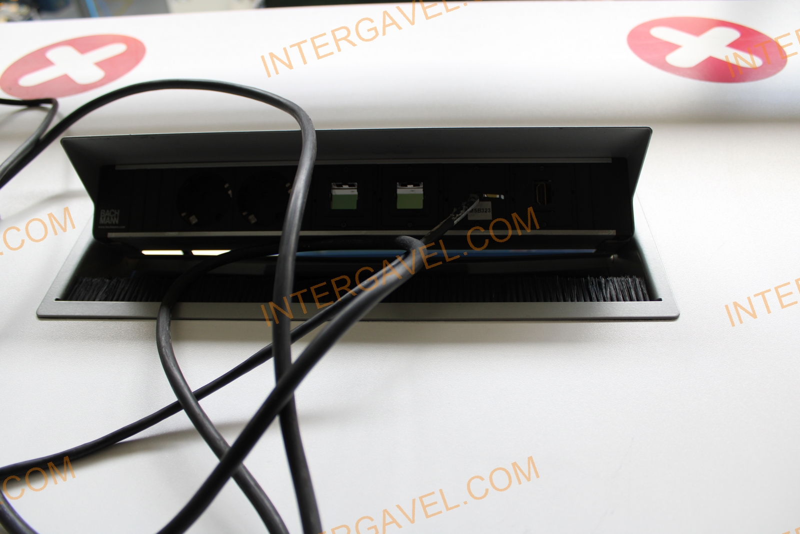 Tárgyalóasztalok 7