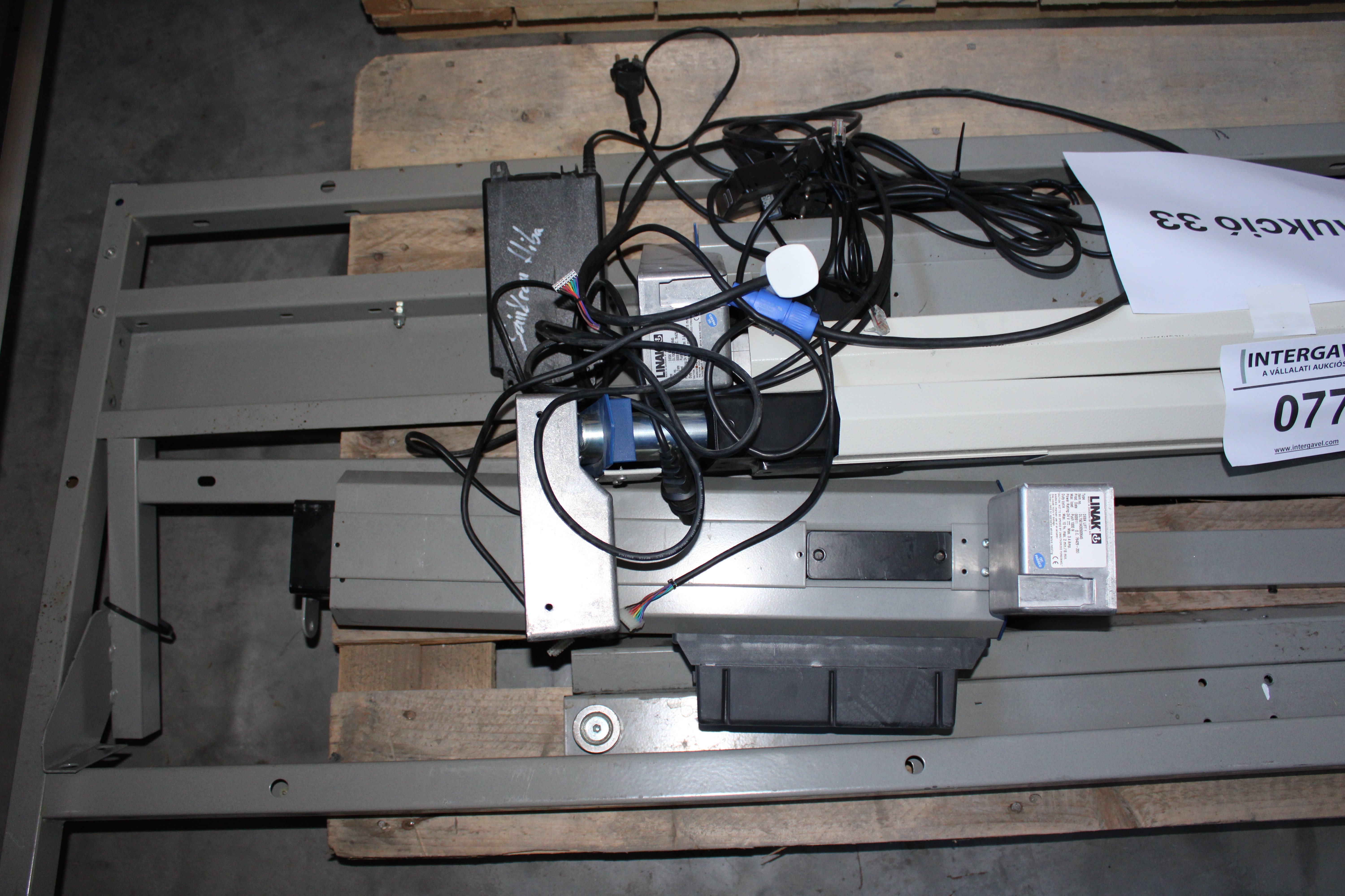 Állítható lábú asztal alkatrészek 3