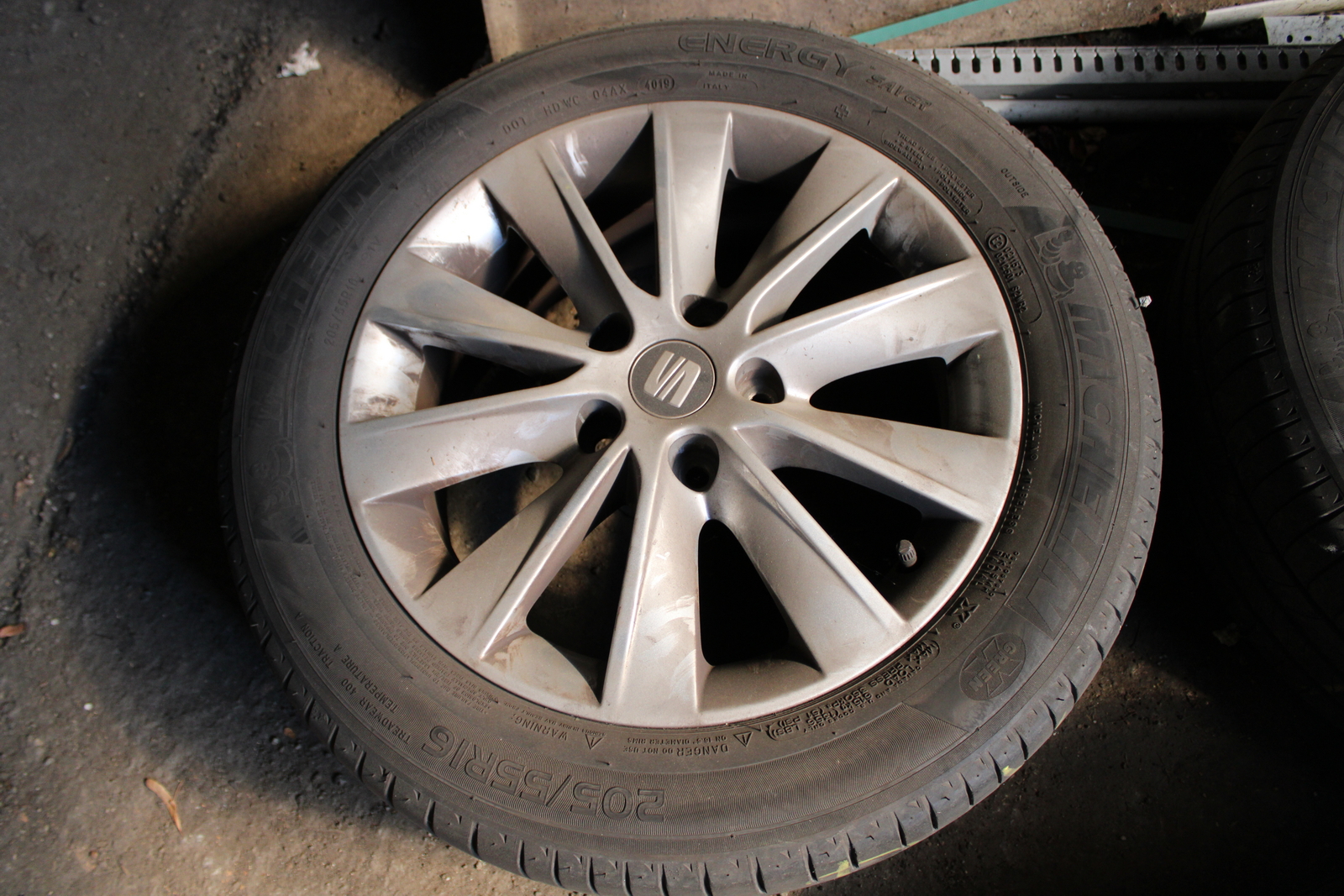 Alufelni és autógumi 2