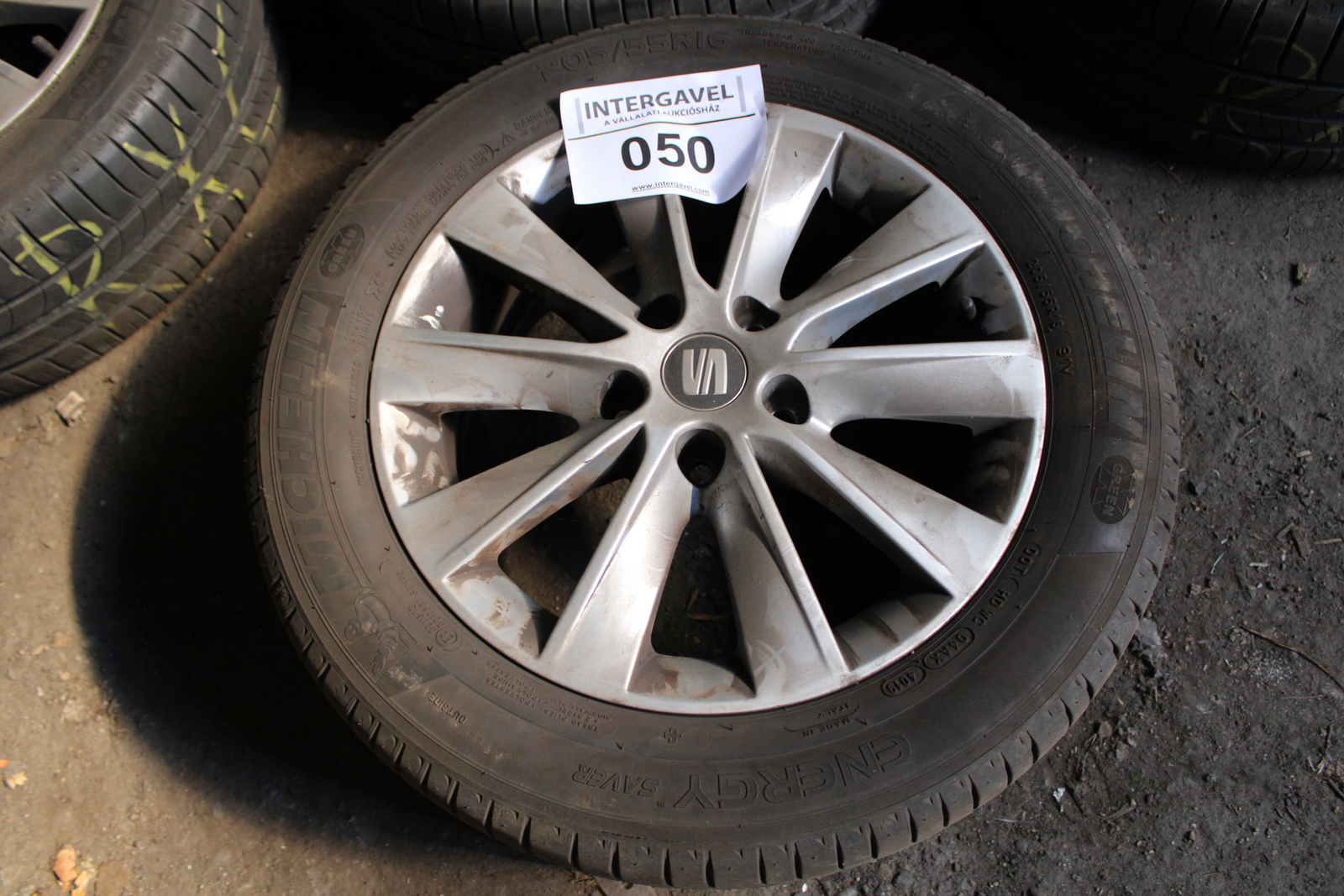 Alufelni és autógumi 5