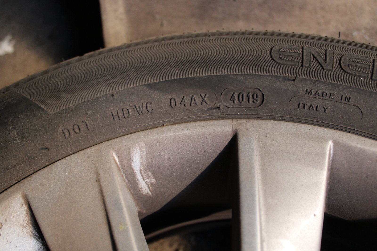 Alufelni és autógumi 8