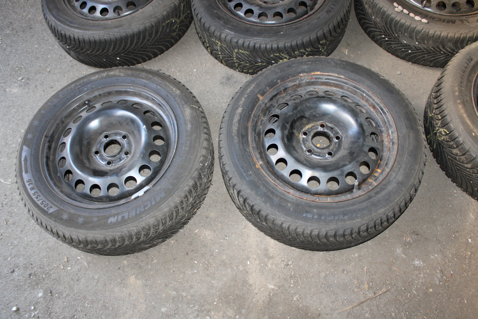 Lemezfelni és autógumi 3