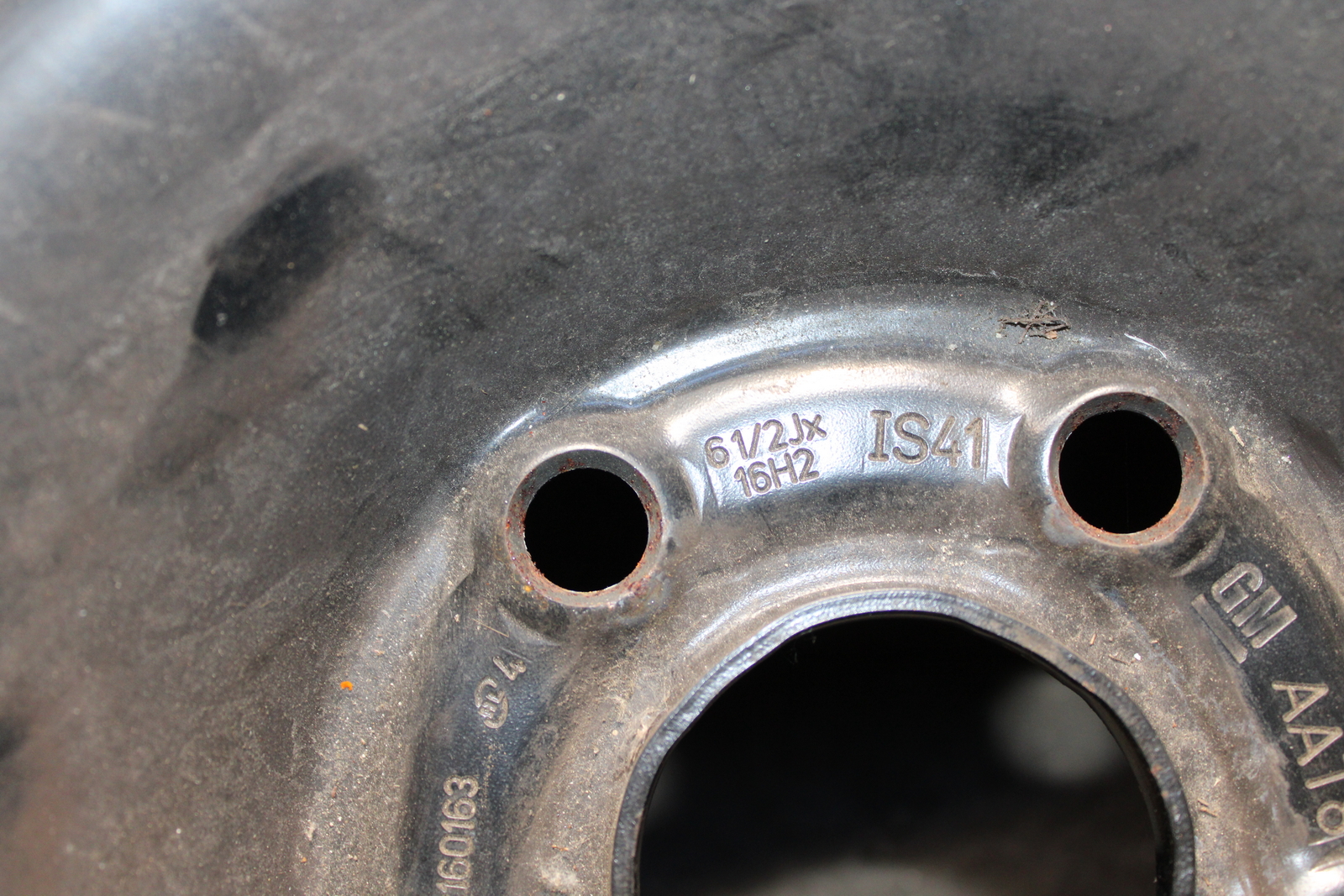 Lemezfelni és autógumi 10