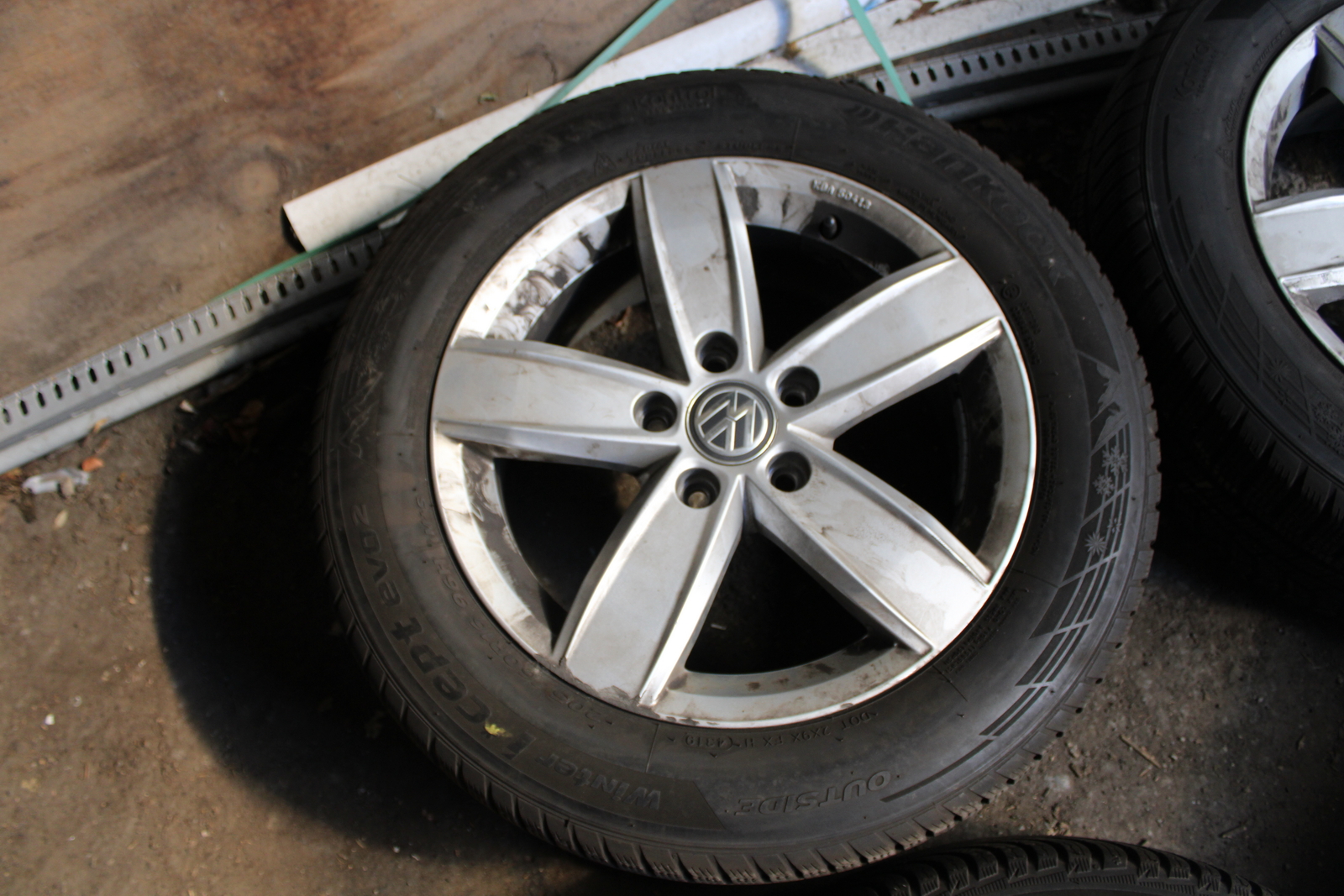 Alufelni és autógumi 4