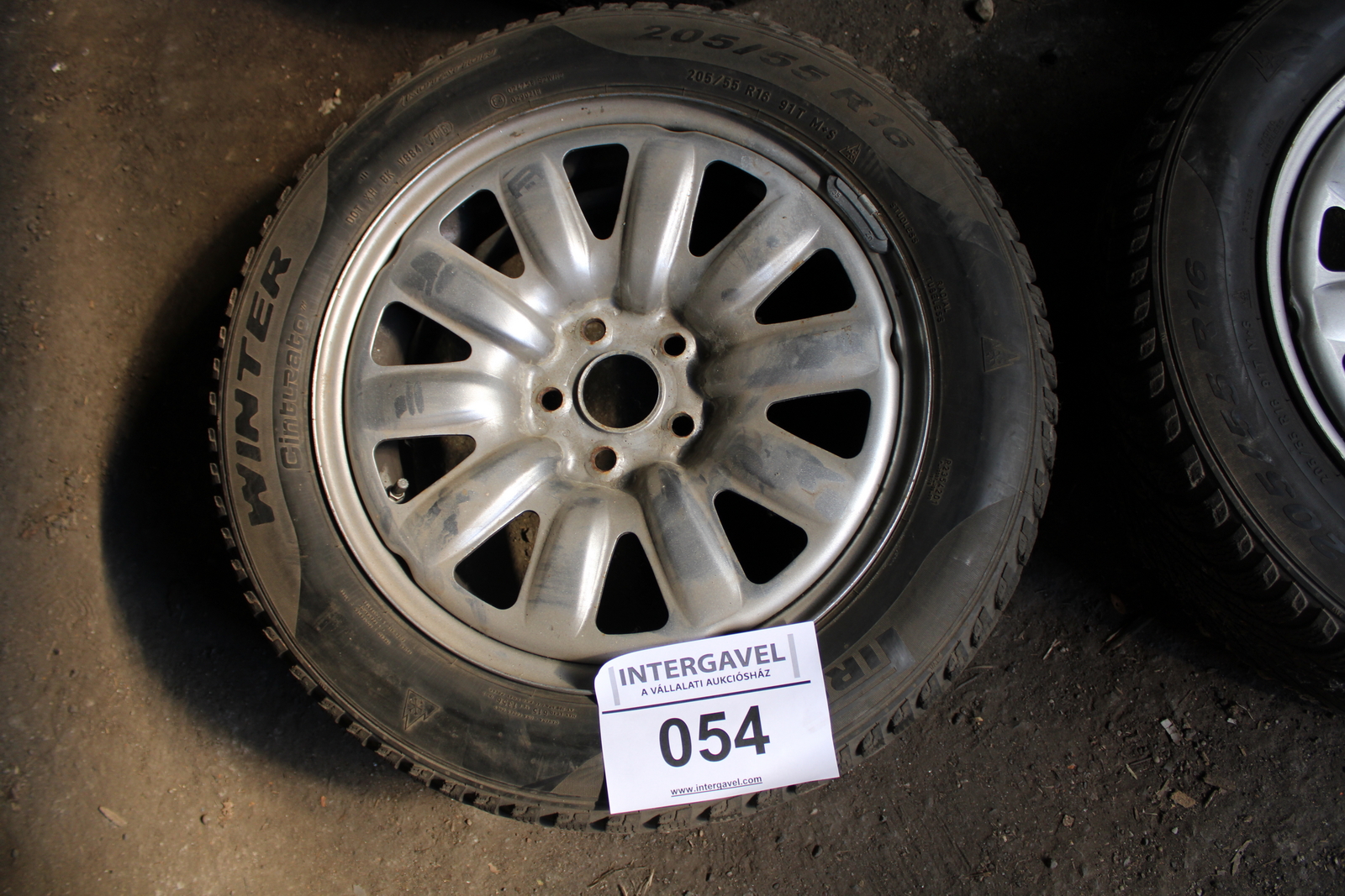 Felni és autógumi 2