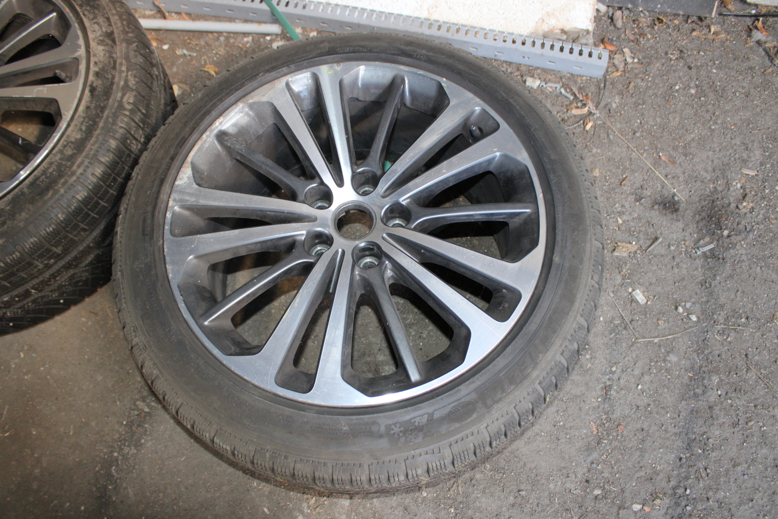 Alufelni és autógumi 4