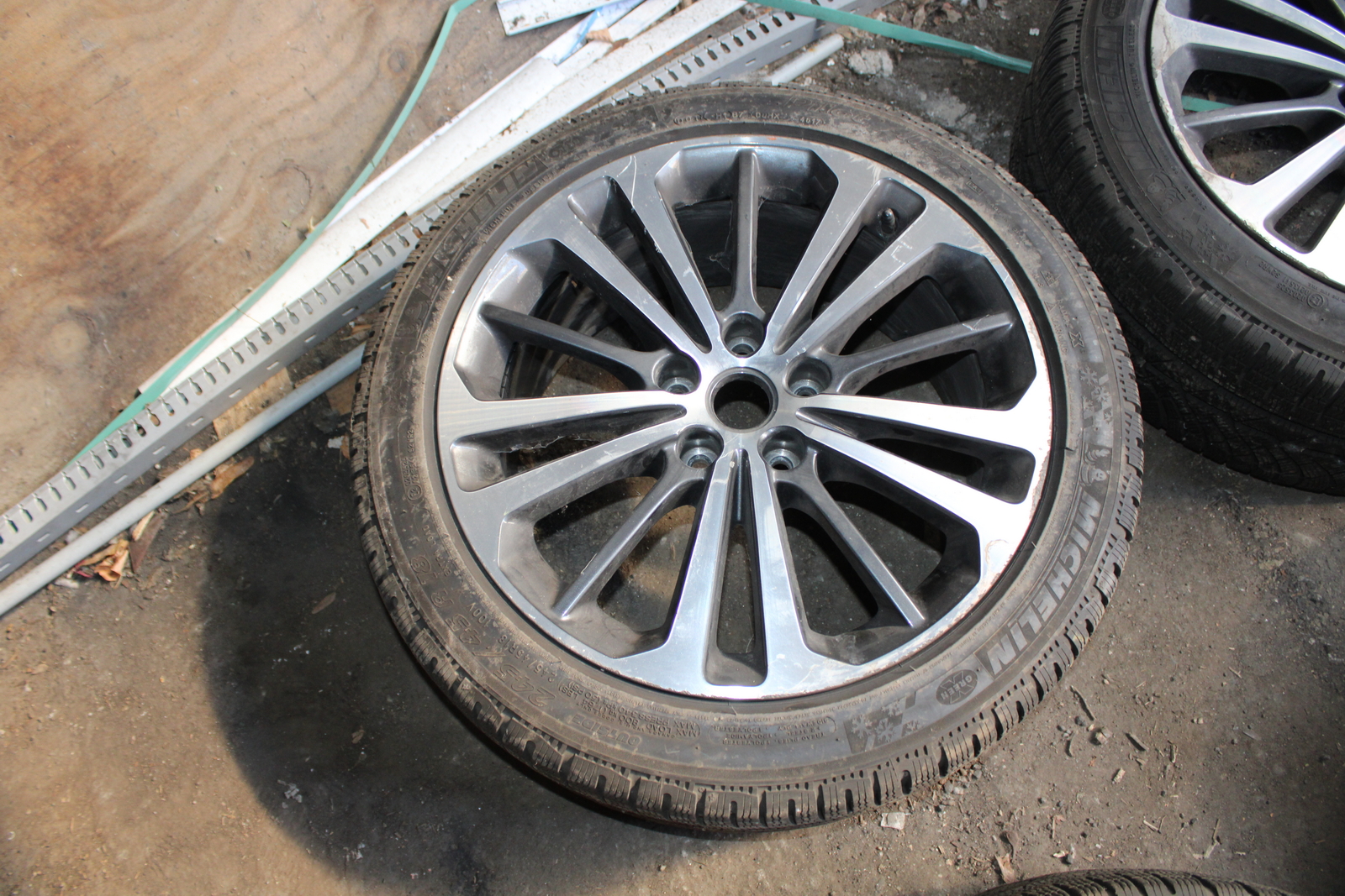 Alufelni és autógumi 5