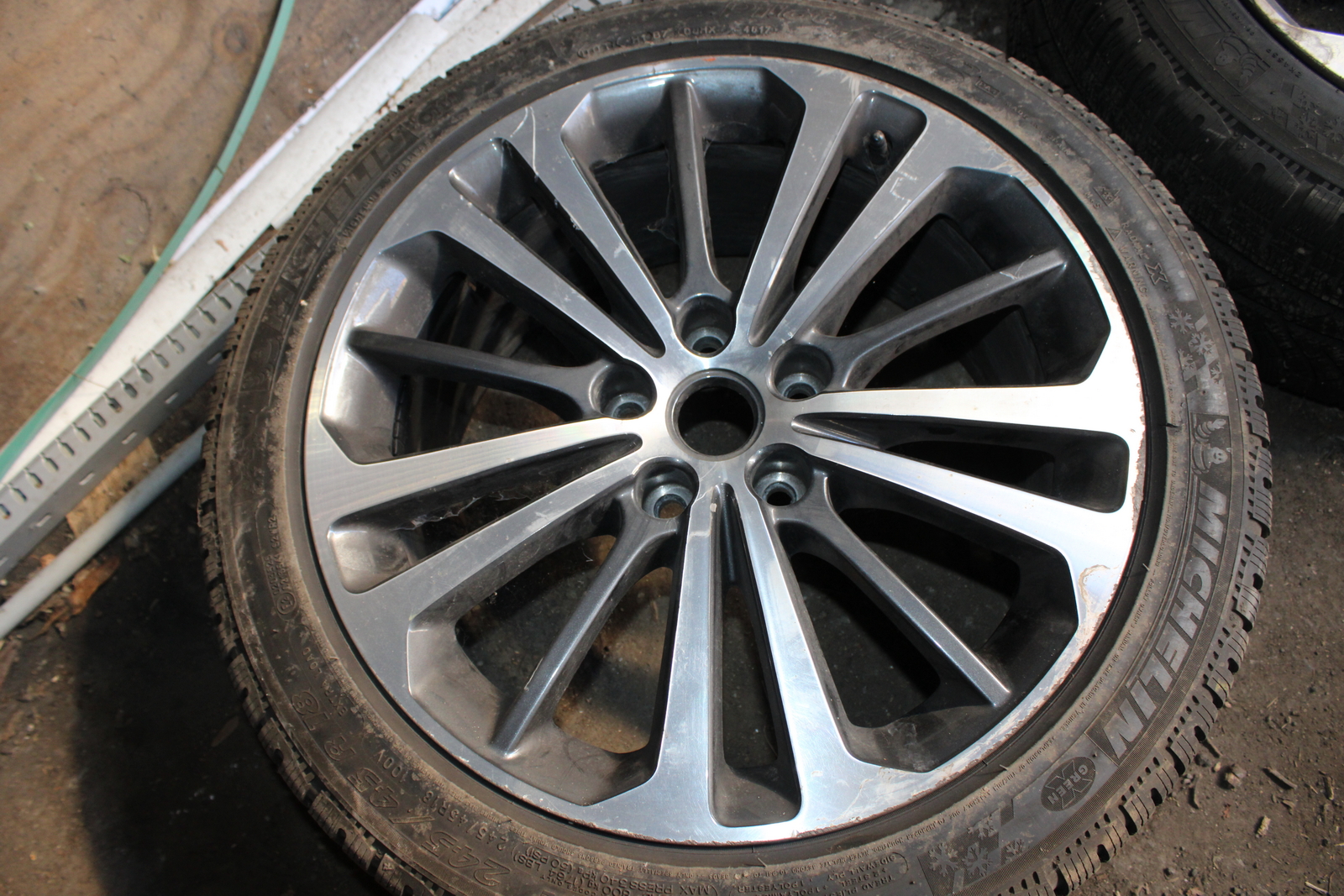 Alufelni és autógumi 6