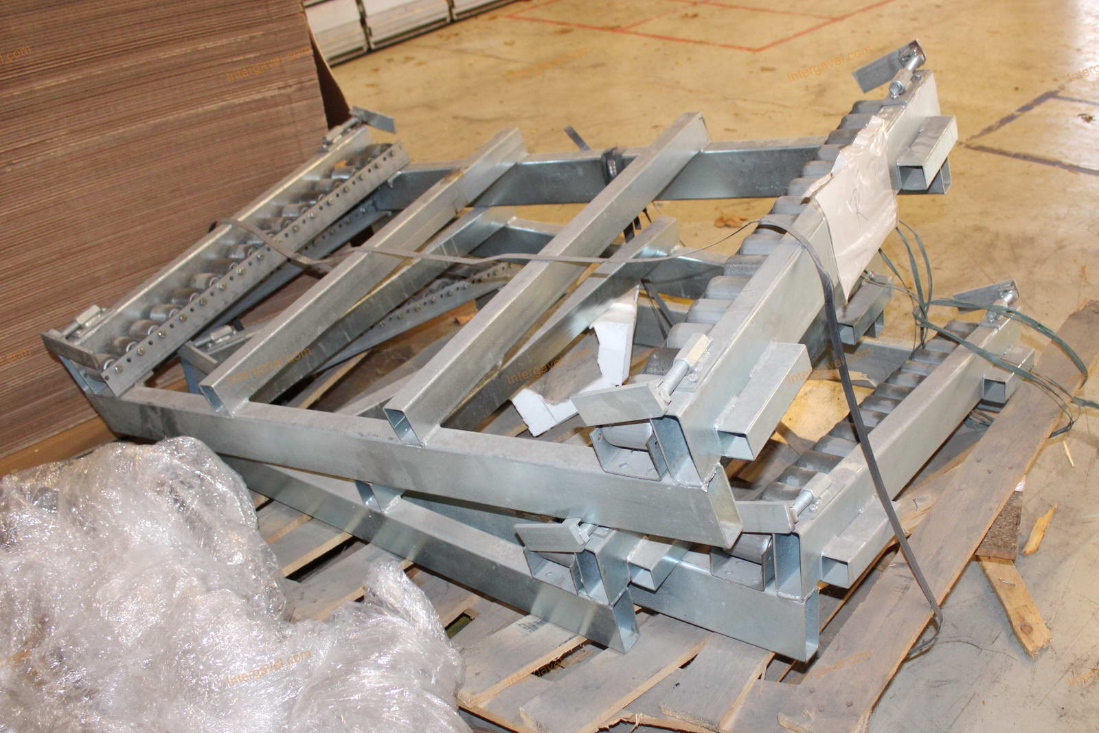 Görgős tároló keret 3