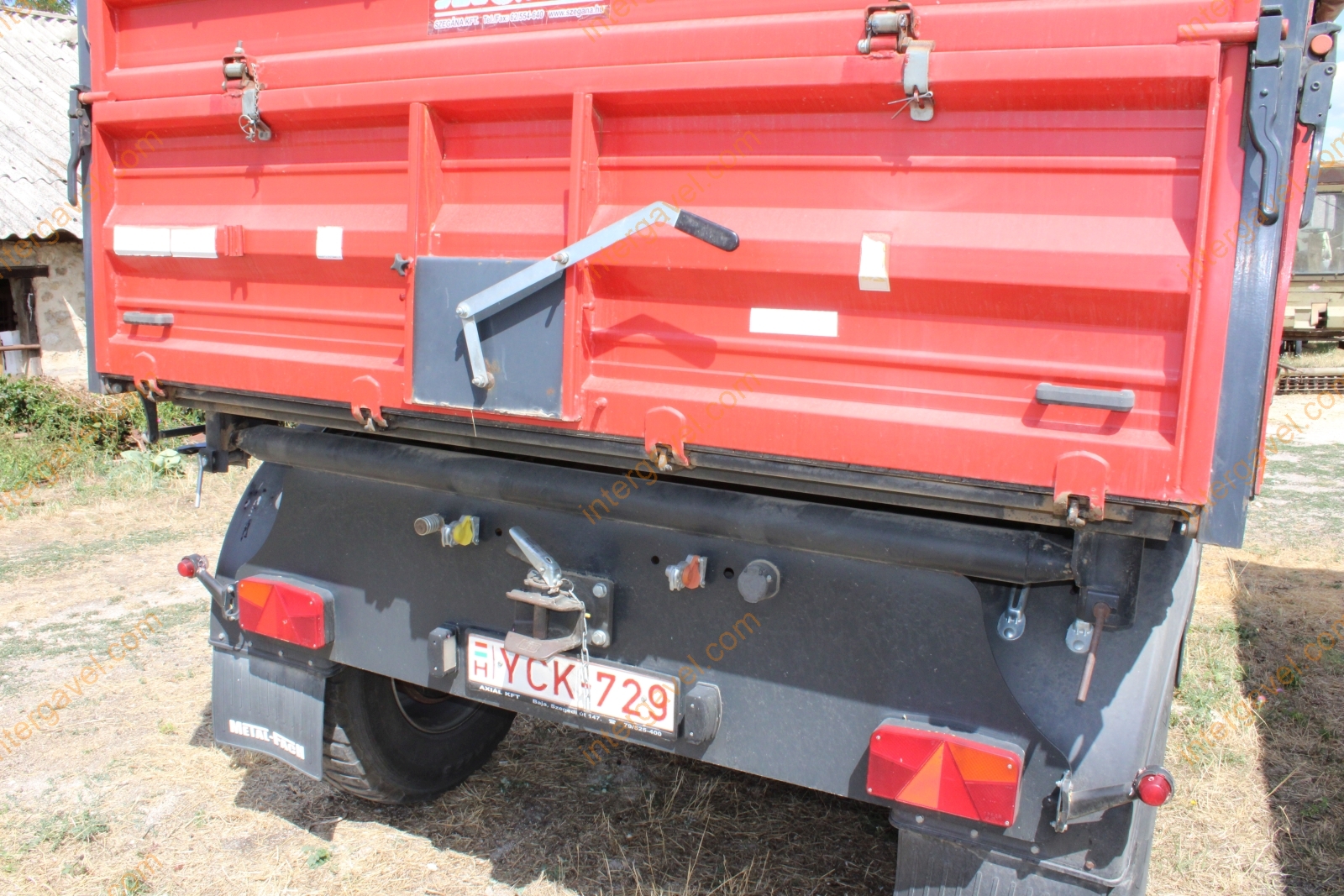 Pótkocsi - Metal Fach 33