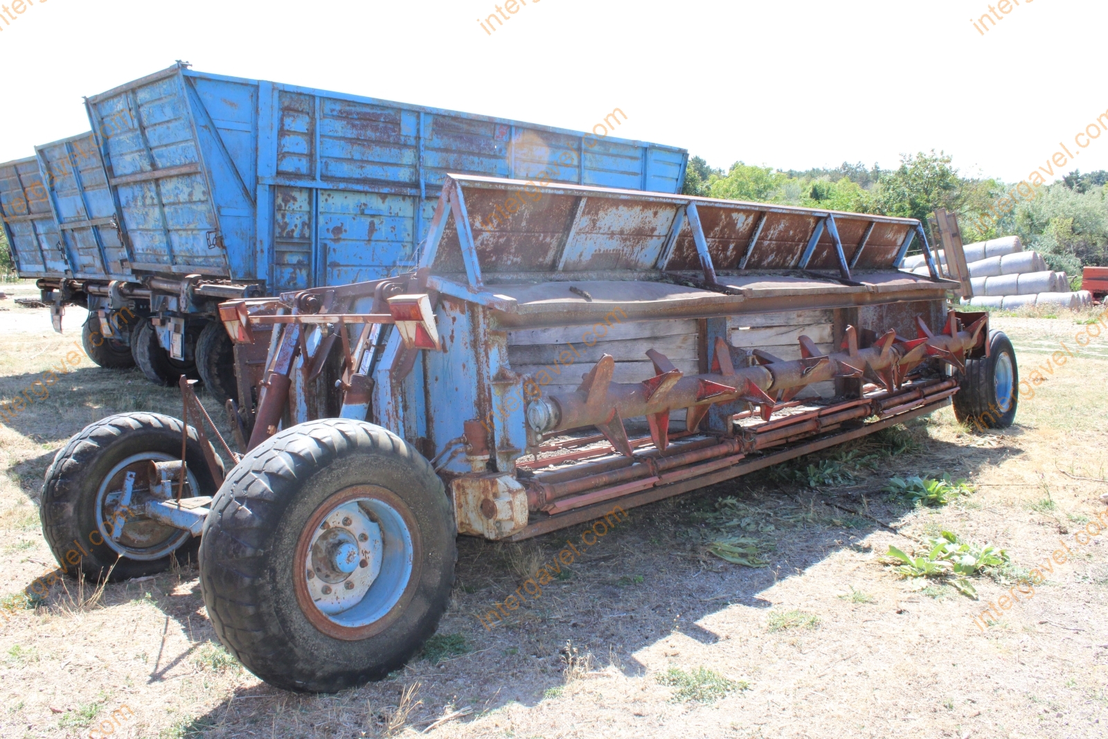 Szervestrágyaszóró - TG-10 3