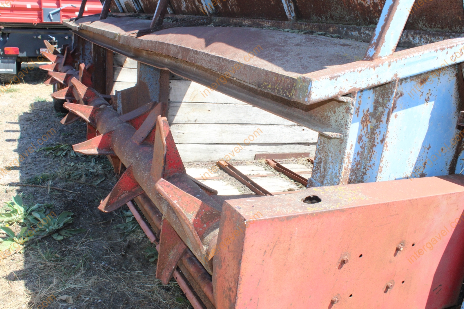 Szervestrágyaszóró - TG-10 11