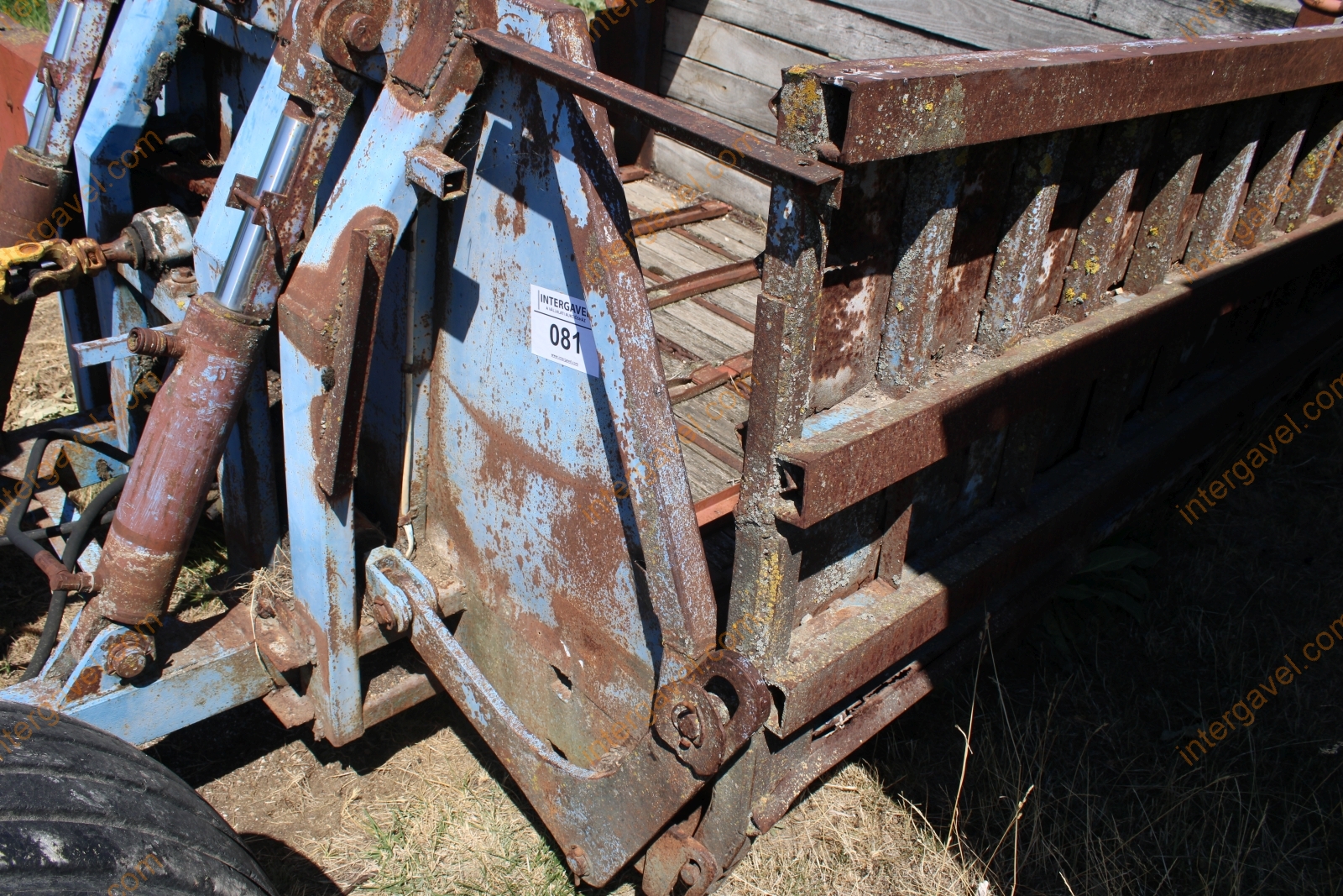 Szervestrágyaszóró - TG-10 28