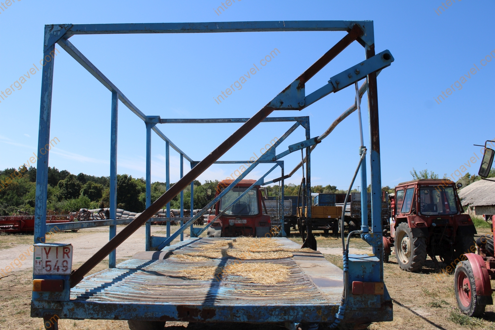 Bálaszállító pótkocsi - BSZP 16