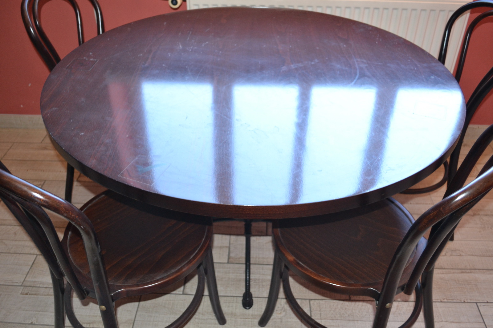 Körasztal és székek 3