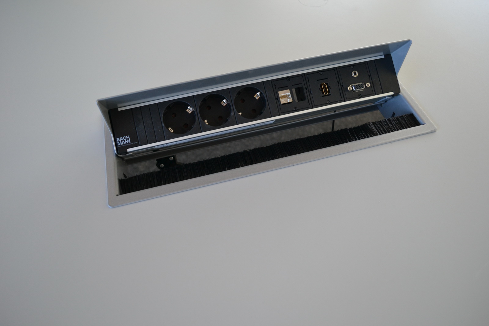 Tárgyalóasztal (ovális) 2