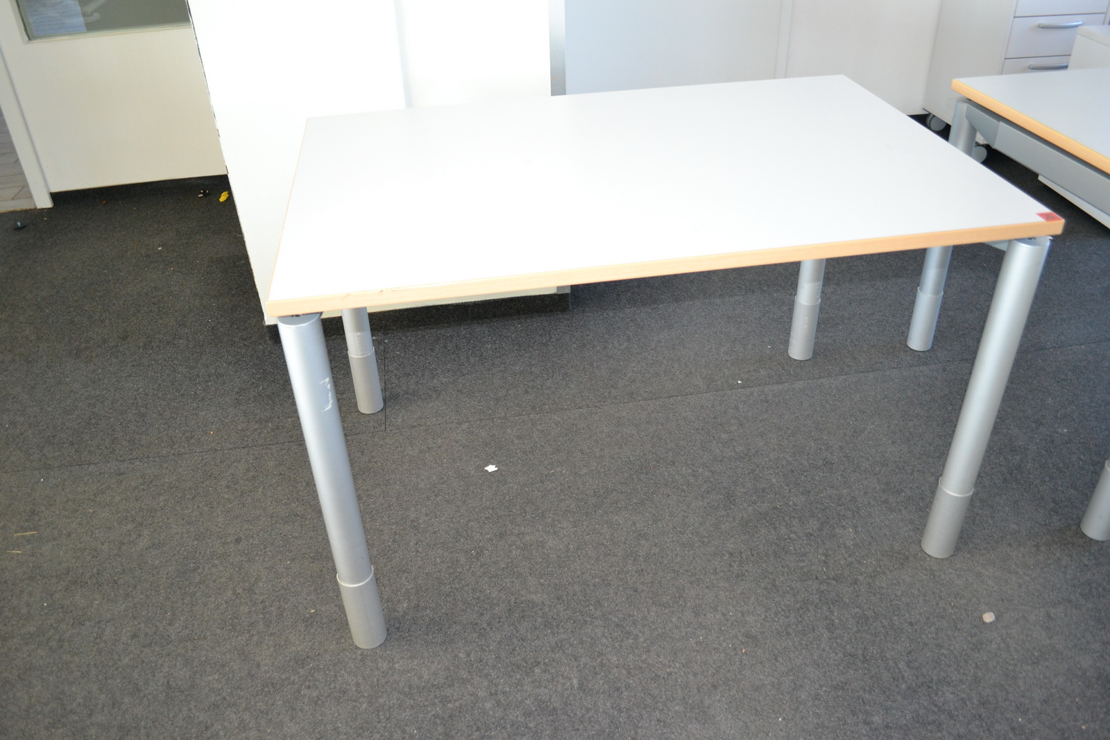 Tárgyalóasztal (szürke) 2