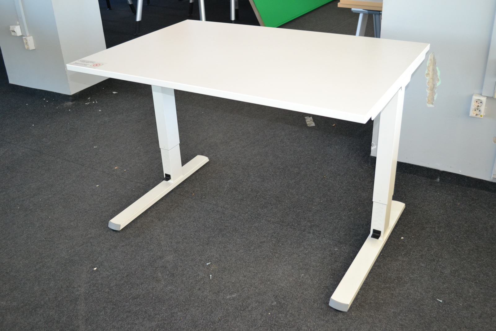 Íróasztal (fehér-állítható magasságú) 3