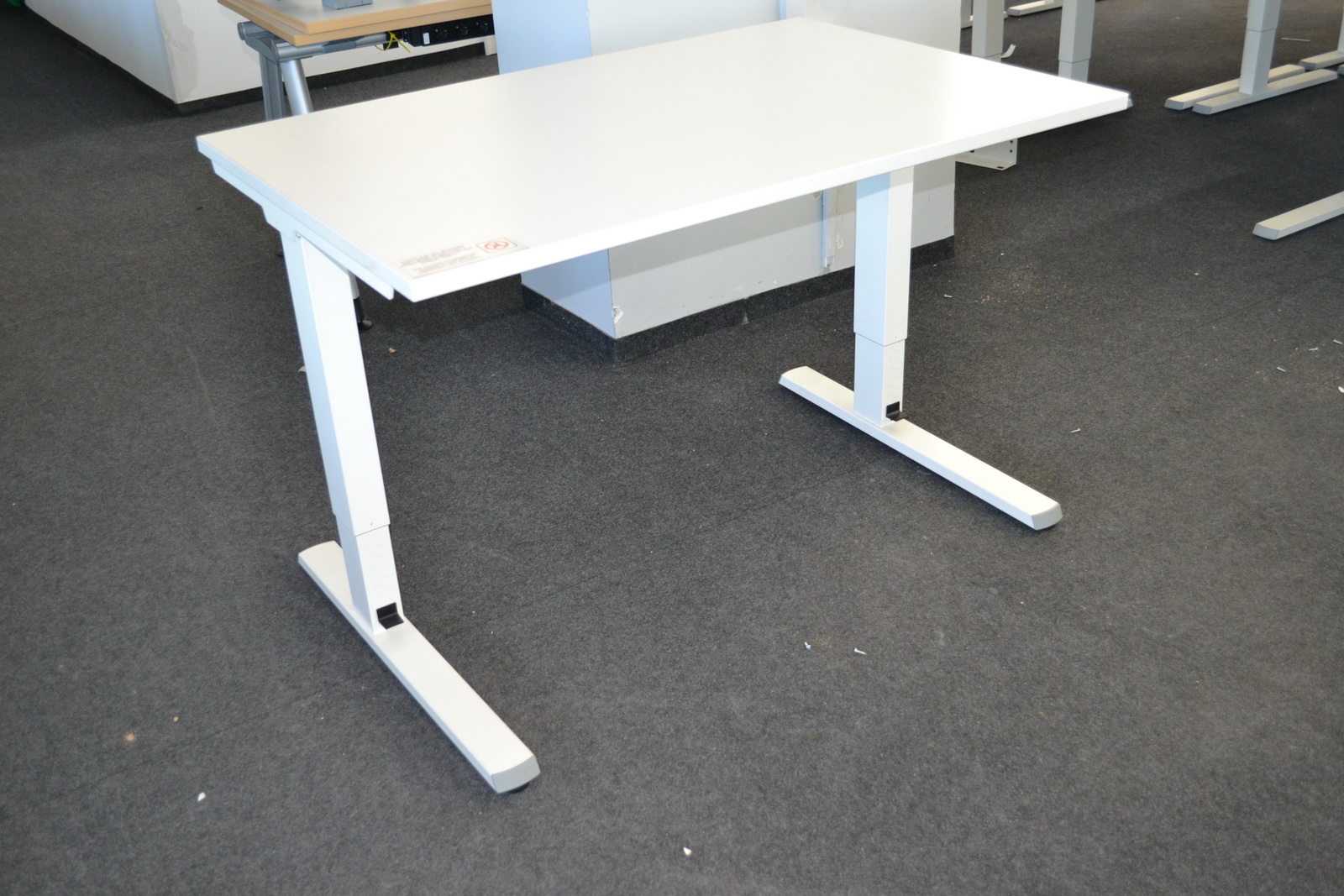 Íróasztal (fehér-állítható magasságú) 2