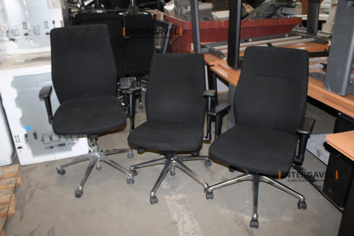 Irodai görgős szék (Fekete-Orlando)