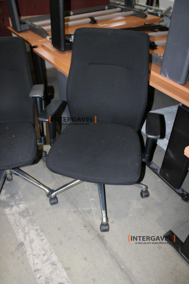 Irodai görgős szék (Fekete-Orlando) 4
